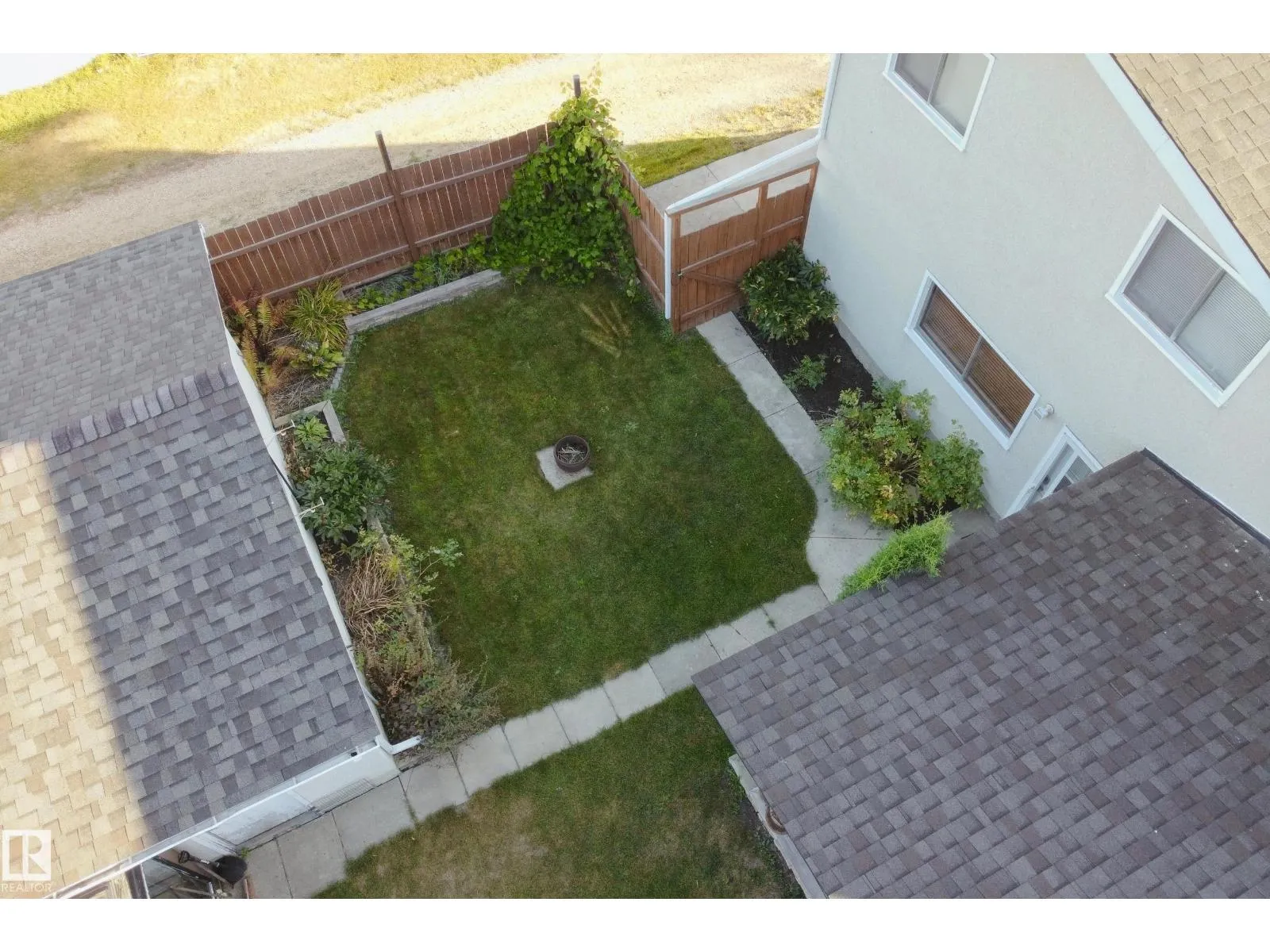 5226 43 ST