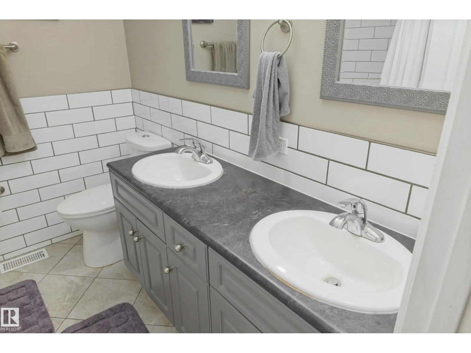5226 43 ST