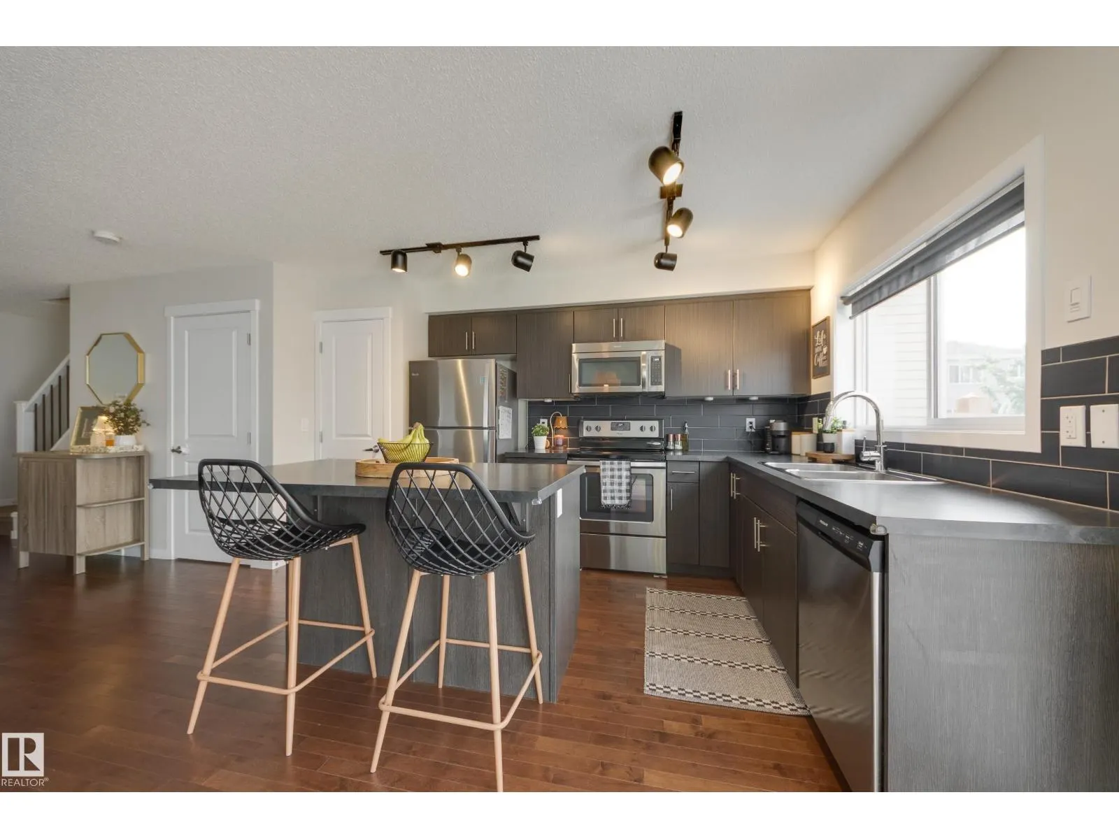 16722 64 ST NW