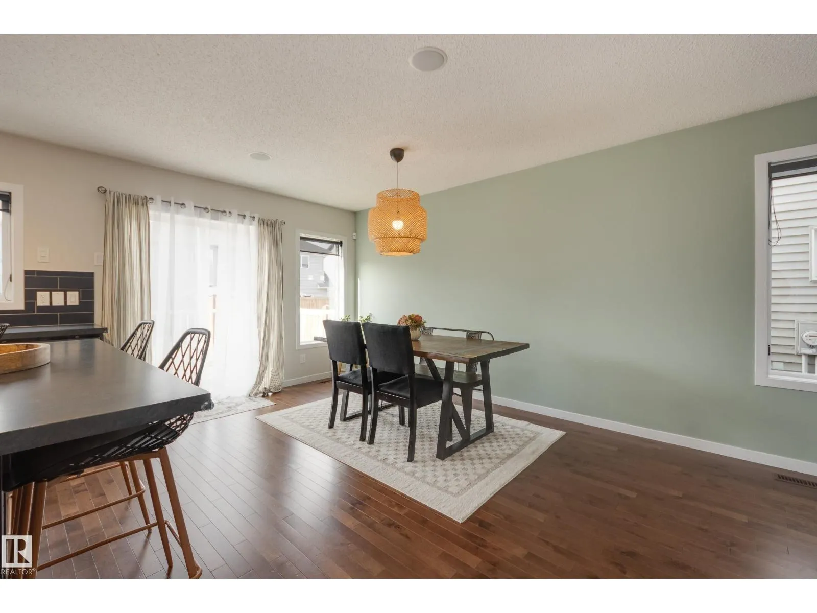 16722 64 ST NW