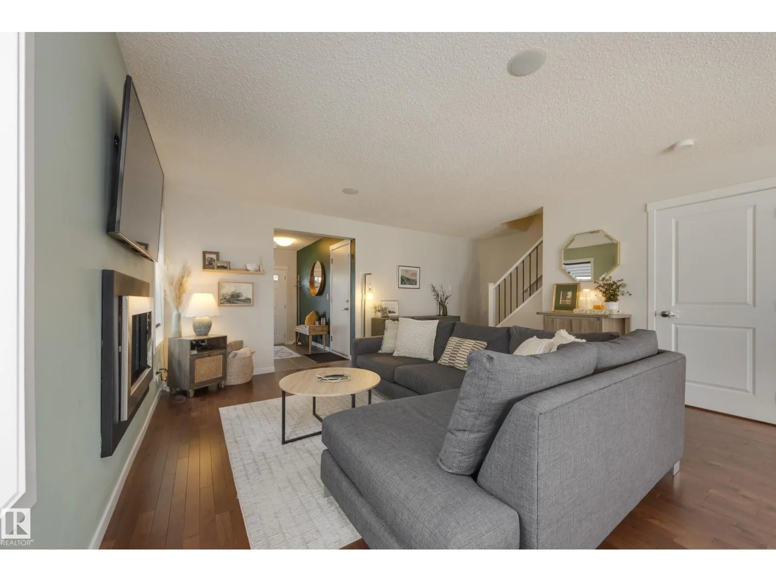 16722 64 ST NW