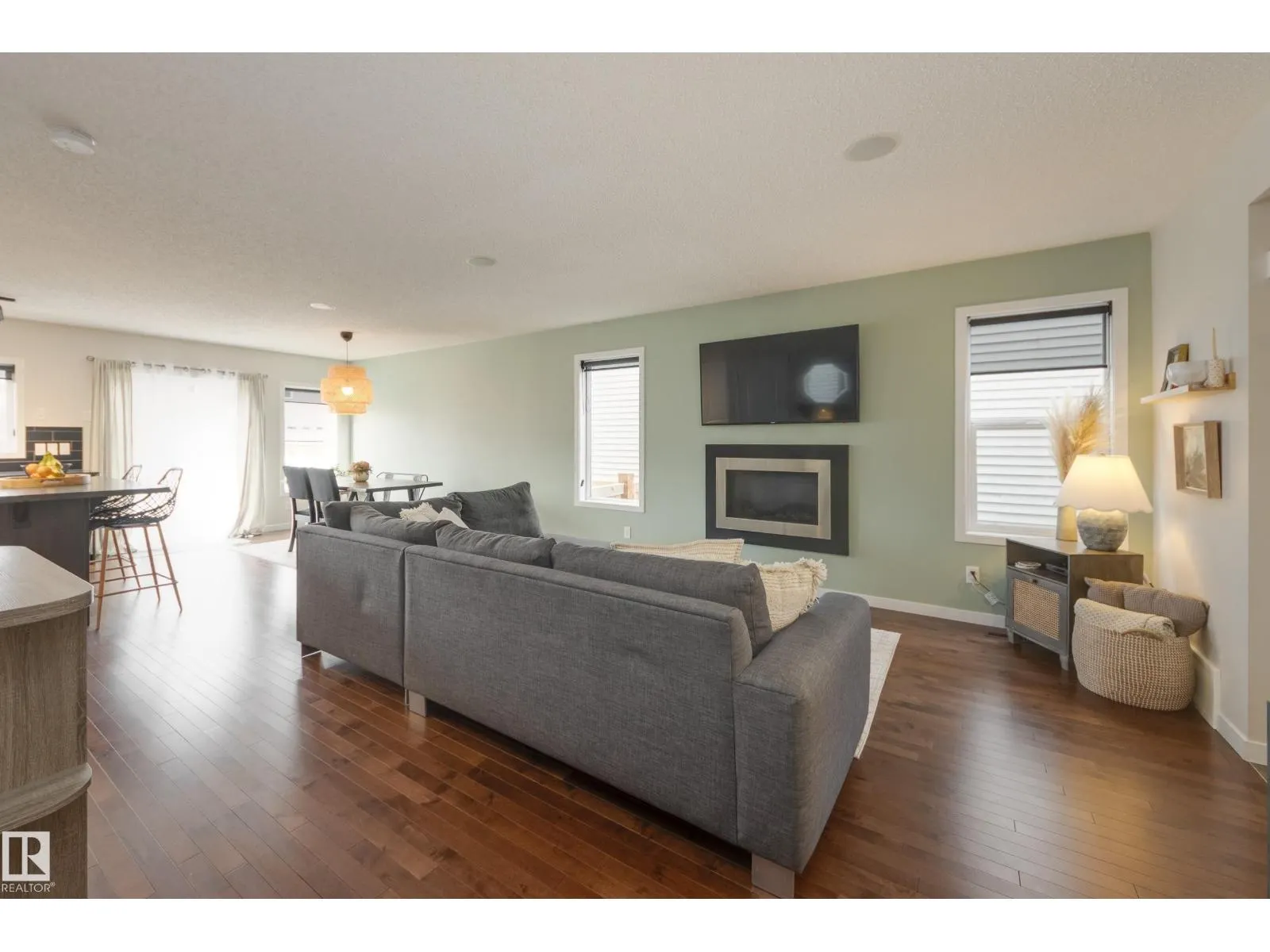 16722 64 ST NW