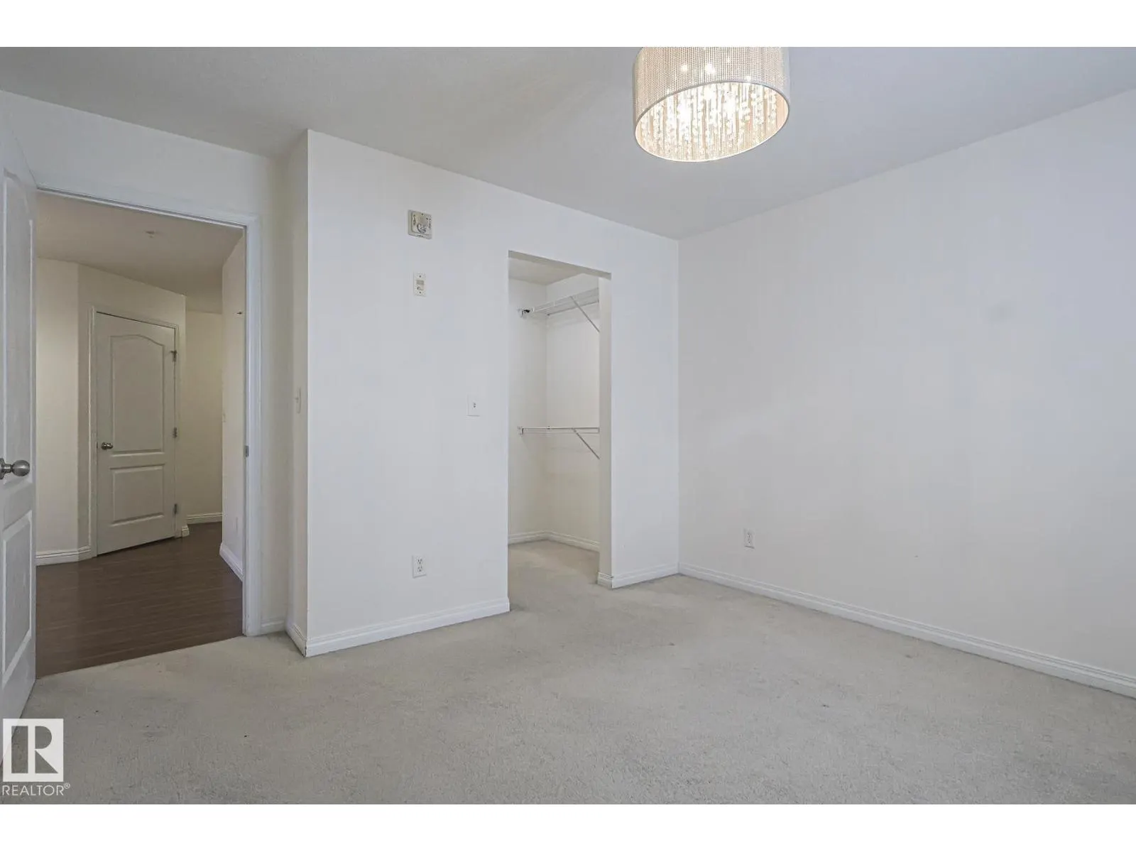 #120 7511 171 ST NW NW