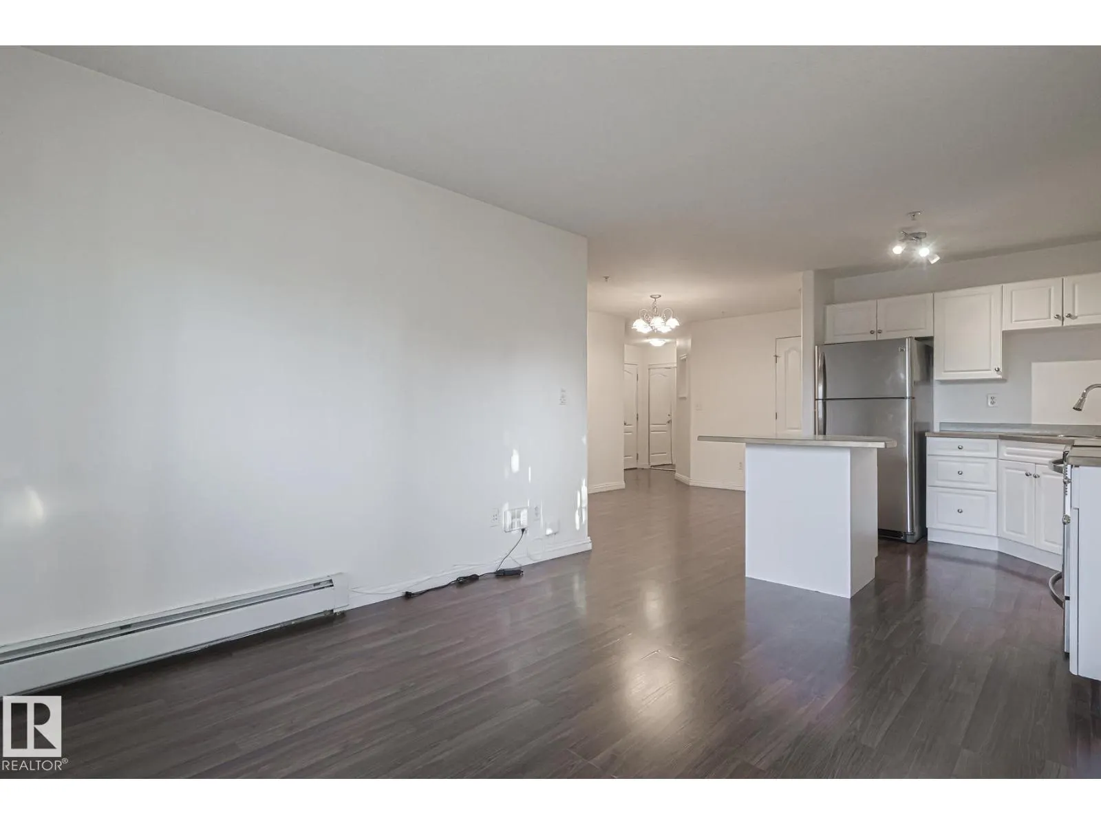#120 7511 171 ST NW NW