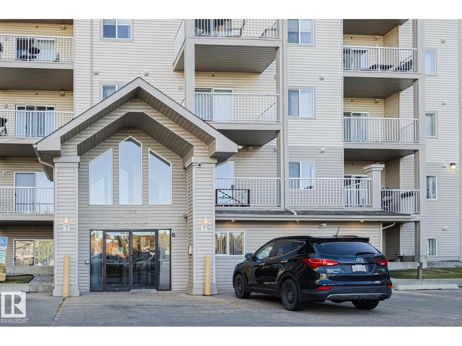 #120 7511 171 ST NW NW