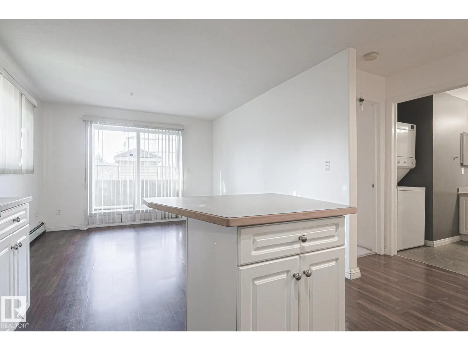 #120 7511 171 ST NW NW