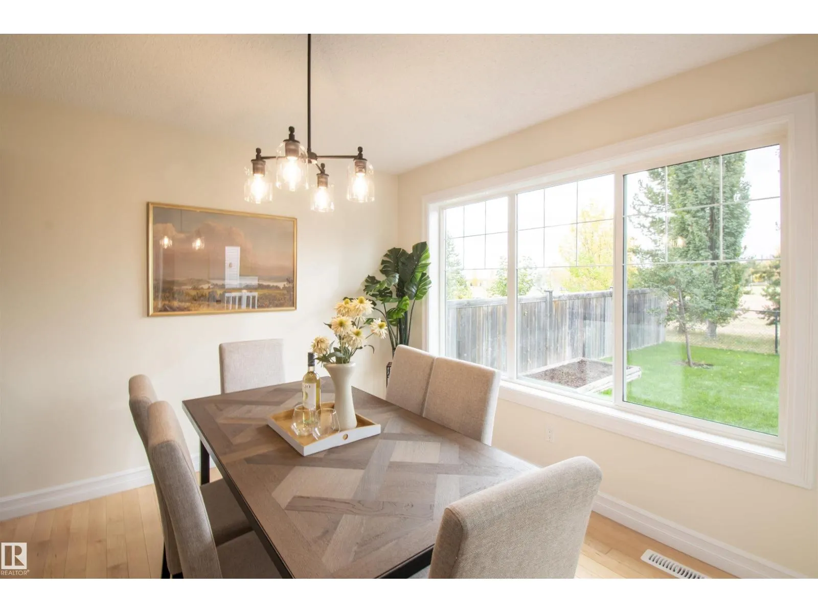 21323 58 AV NW