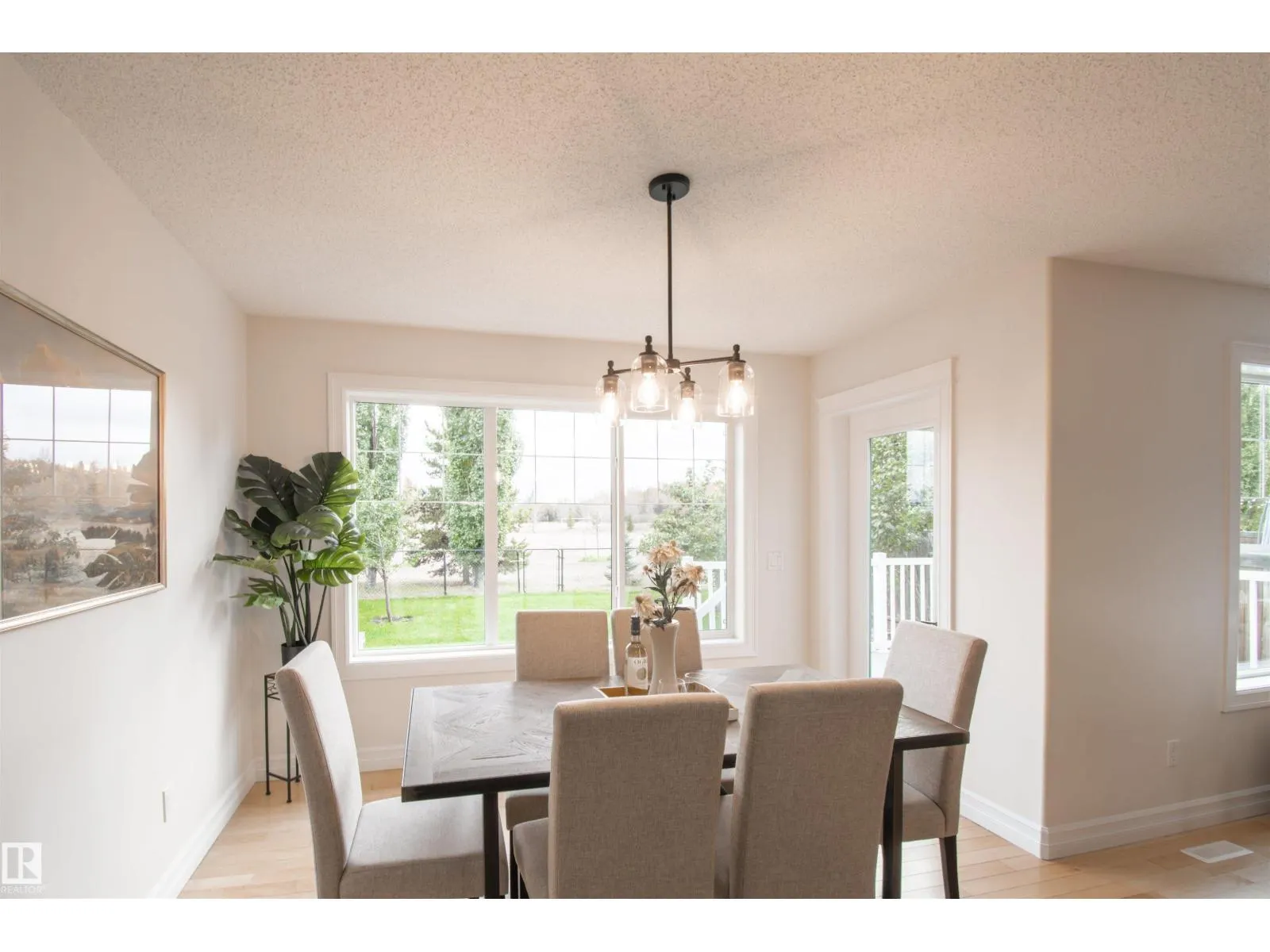 21323 58 AV NW