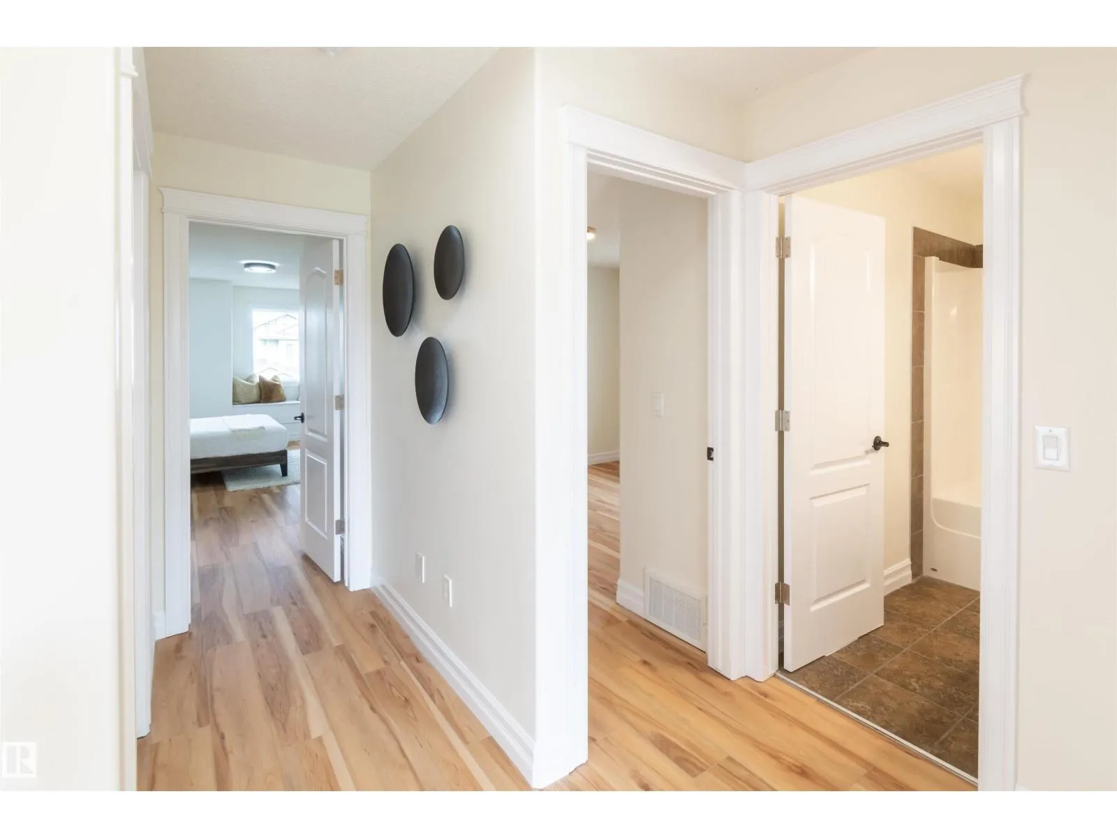 21323 58 AV NW