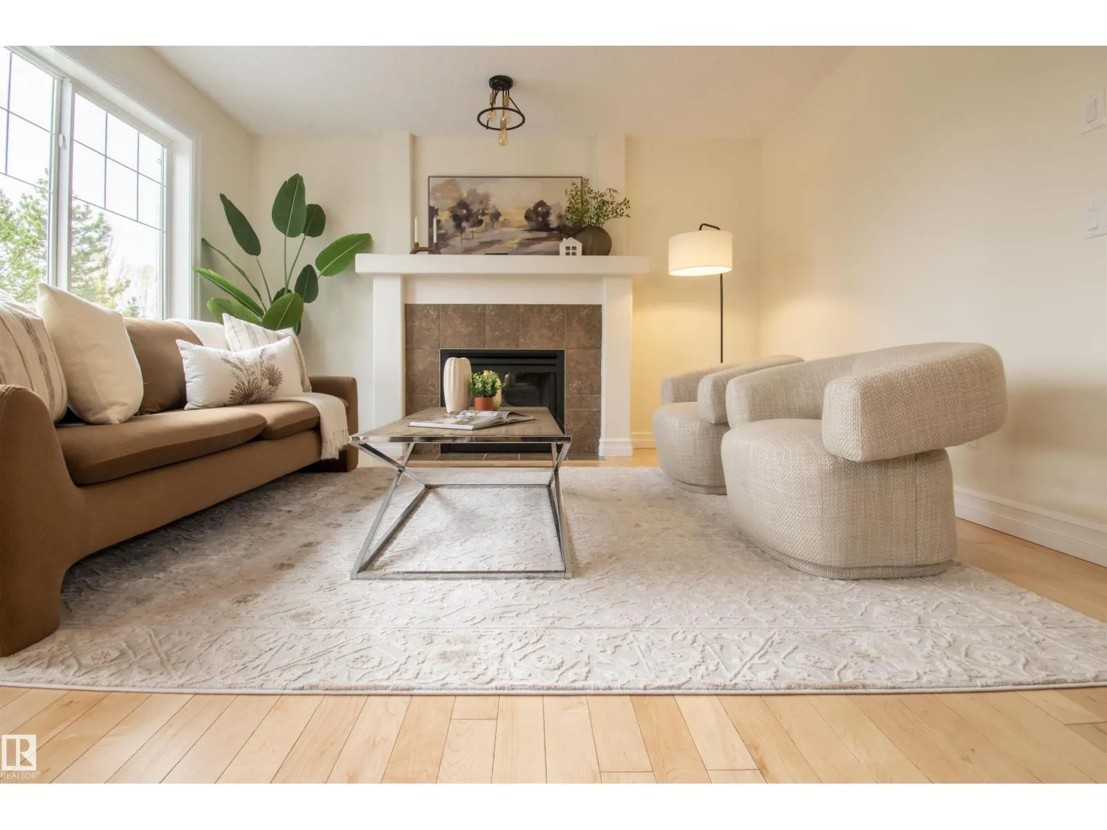 21323 58 AV NW
