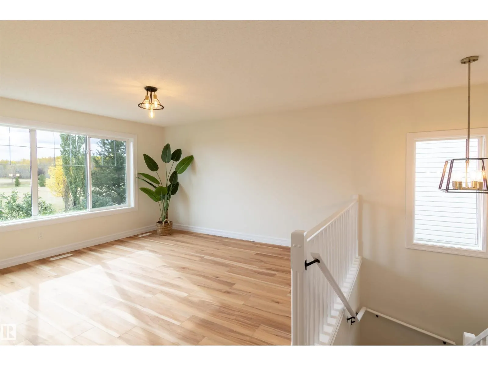 21323 58 AV NW