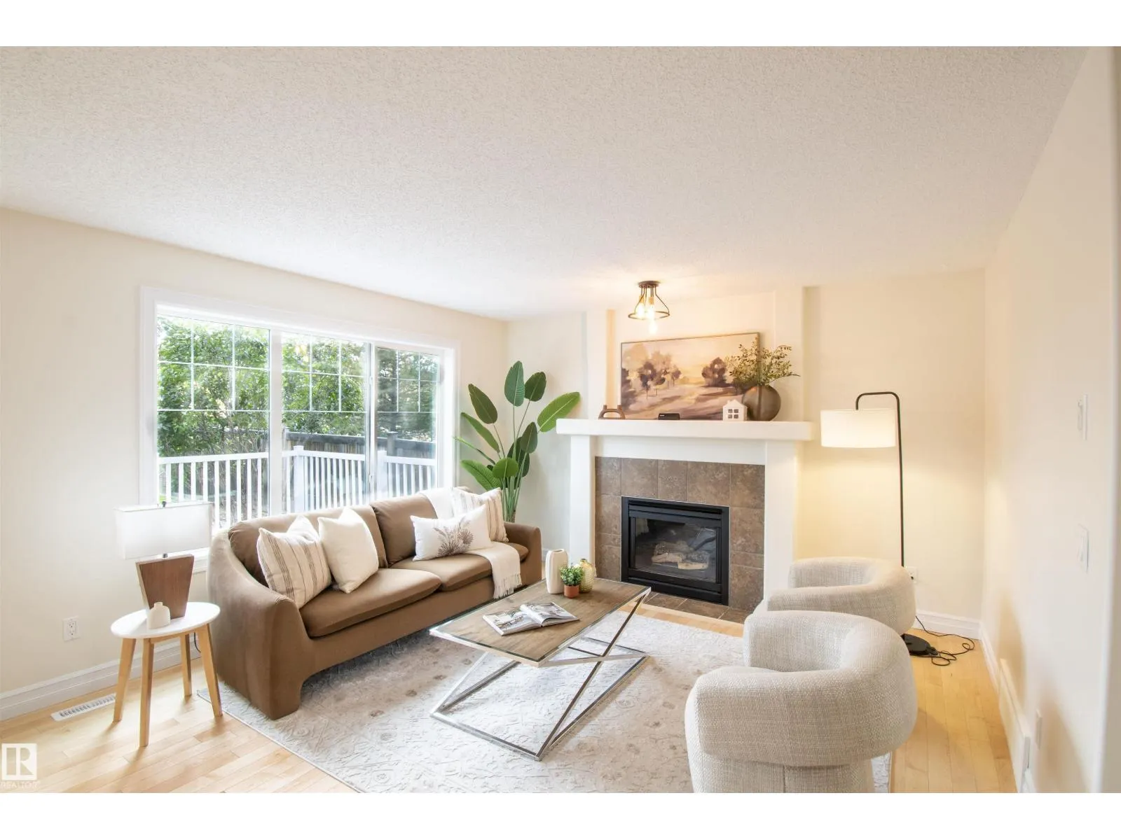 21323 58 AV NW