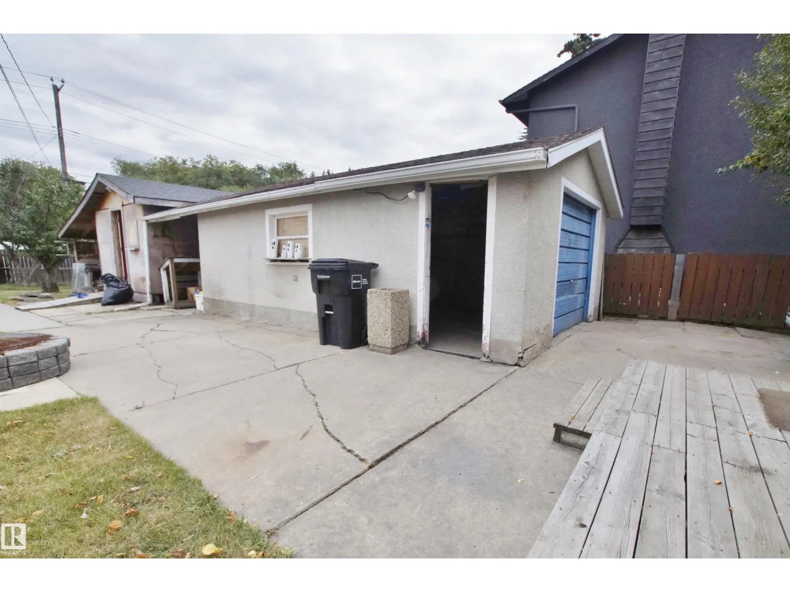 12415 80 ST NW