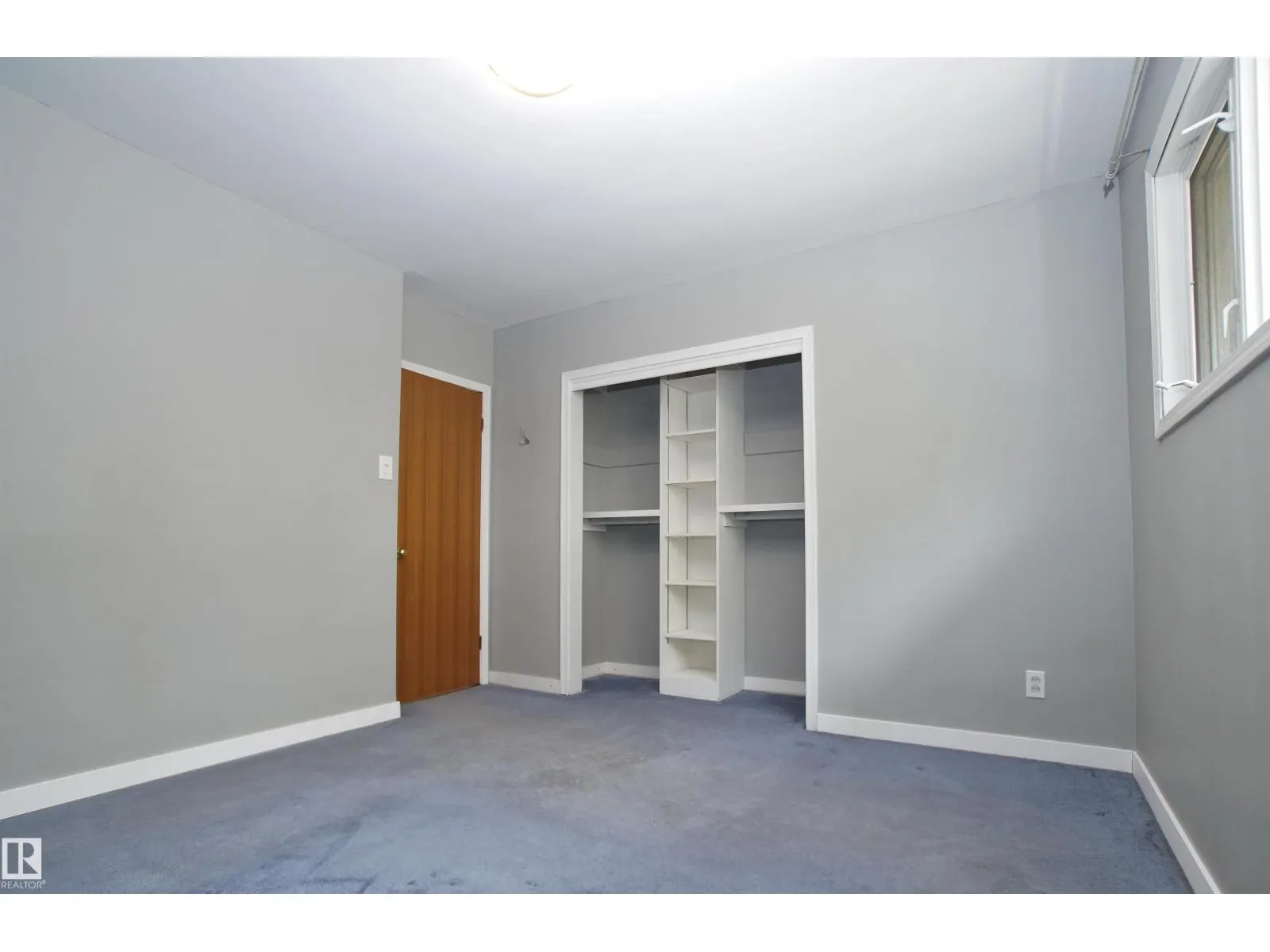 12415 80 ST NW