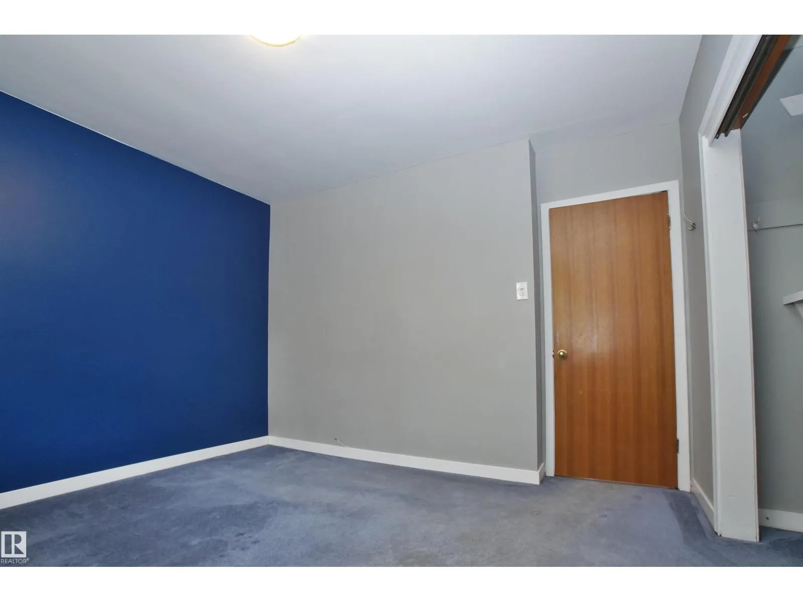 12415 80 ST NW