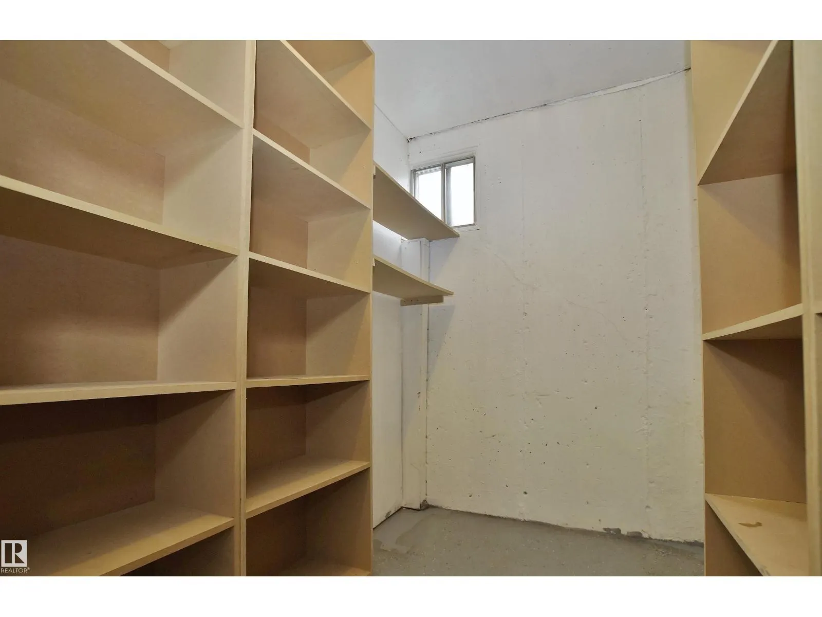 12415 80 ST NW