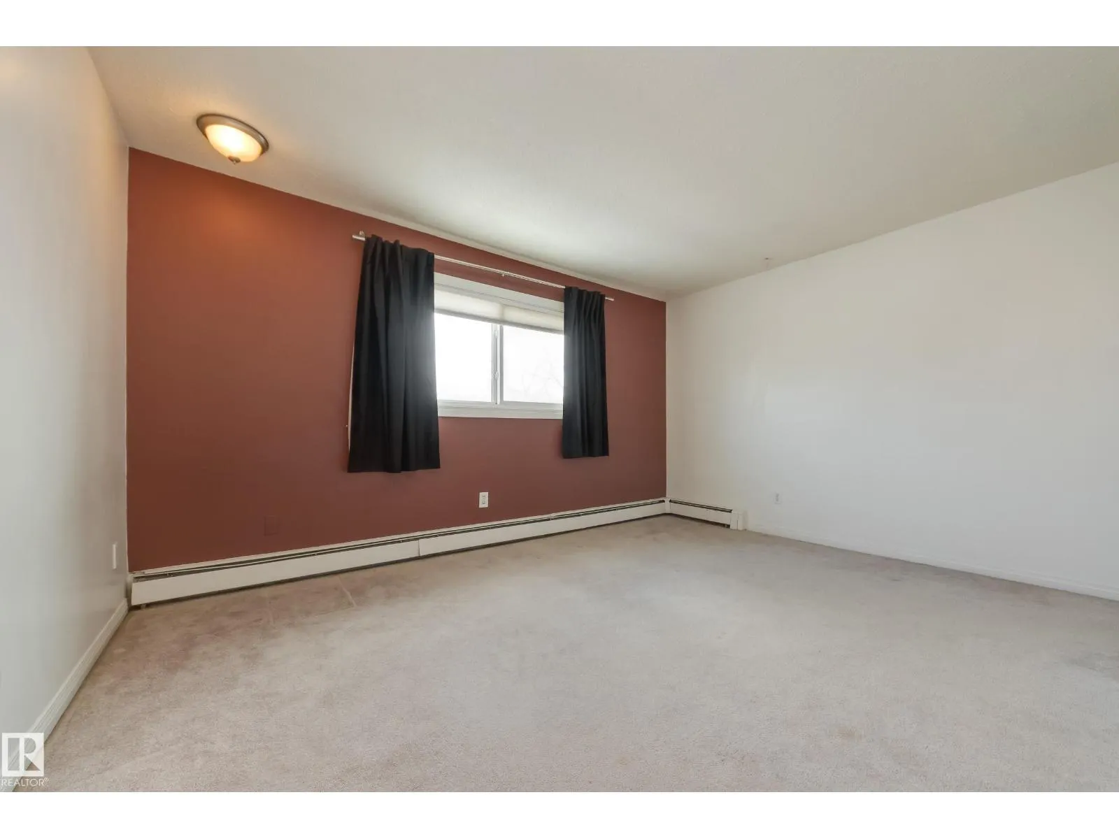 #11 10324 119 ST NW