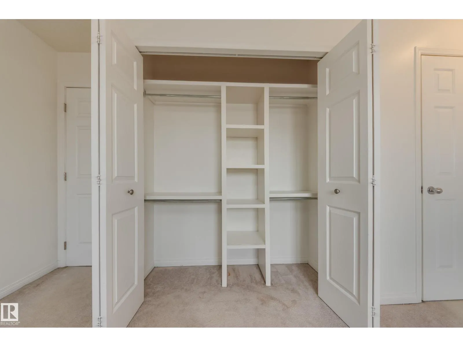 #11 10324 119 ST NW