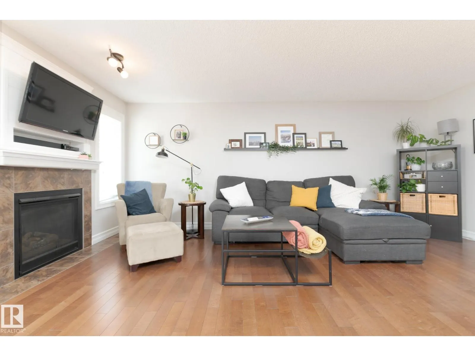 3013 16A AV NW
