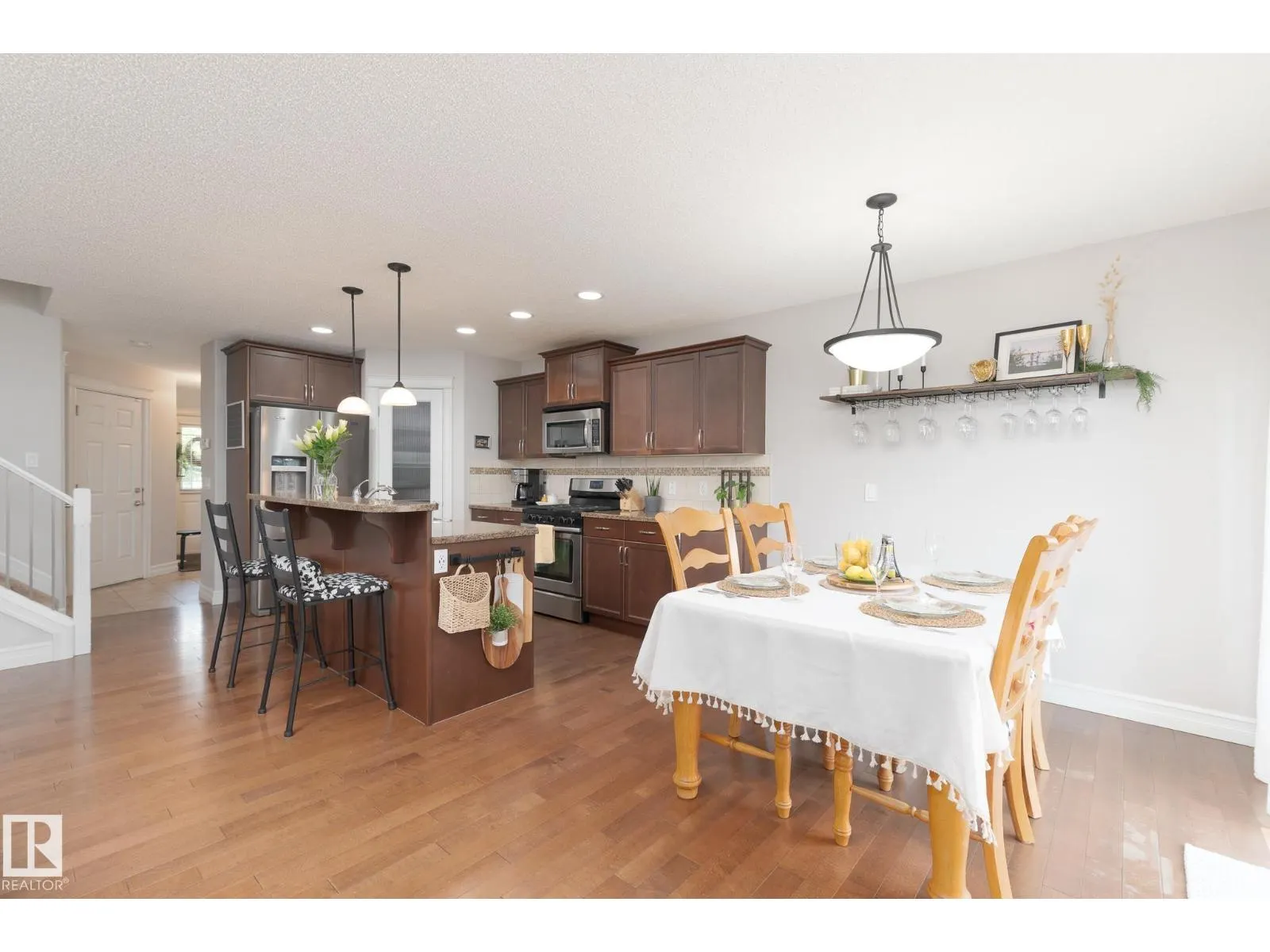 3013 16A AV NW