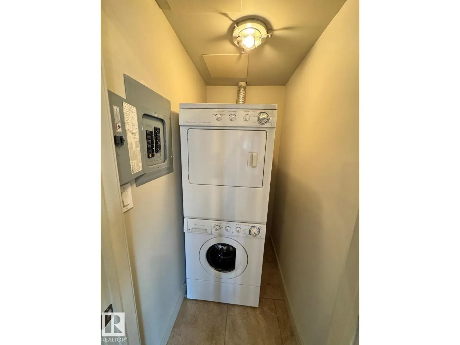 #307 10388 105 ST NW