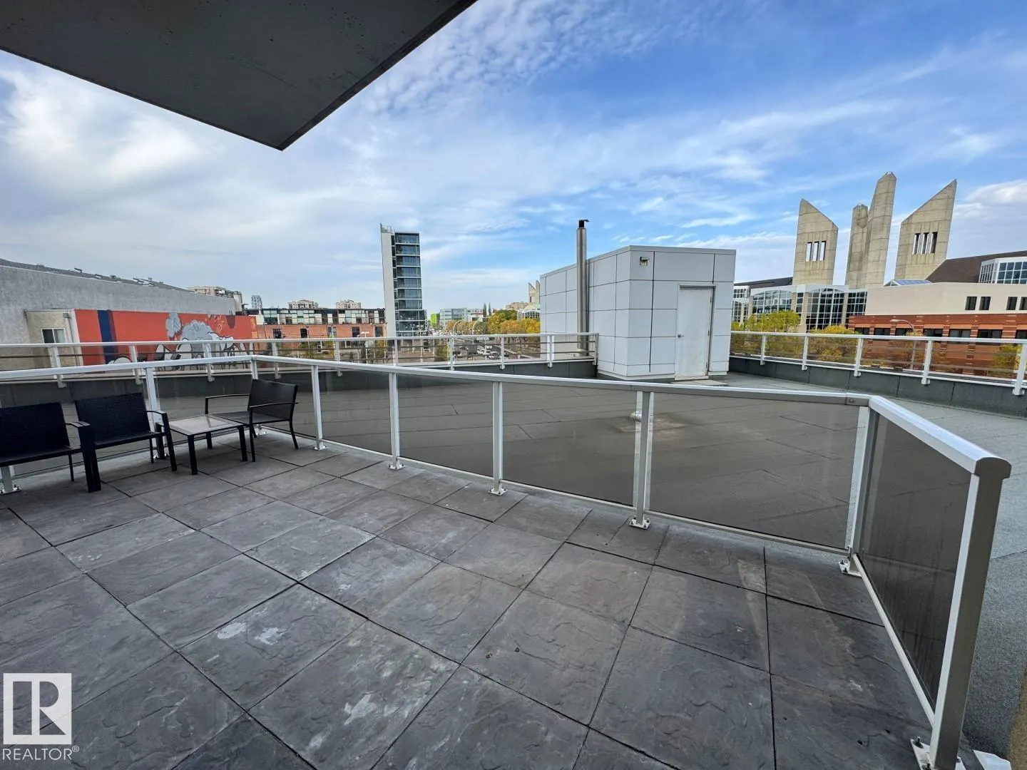 #307 10388 105 ST NW