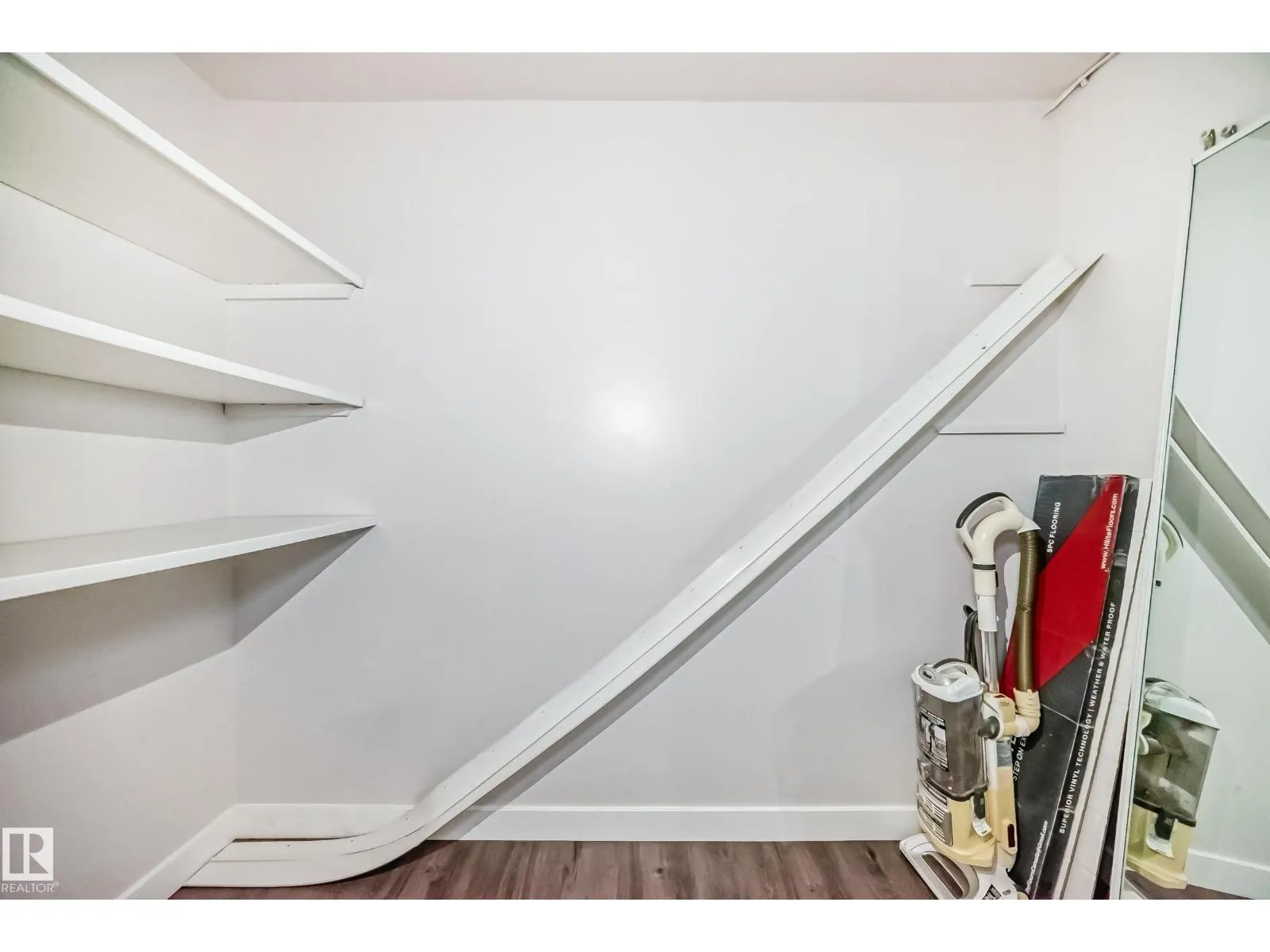 #103 6708 90 AV NW NW