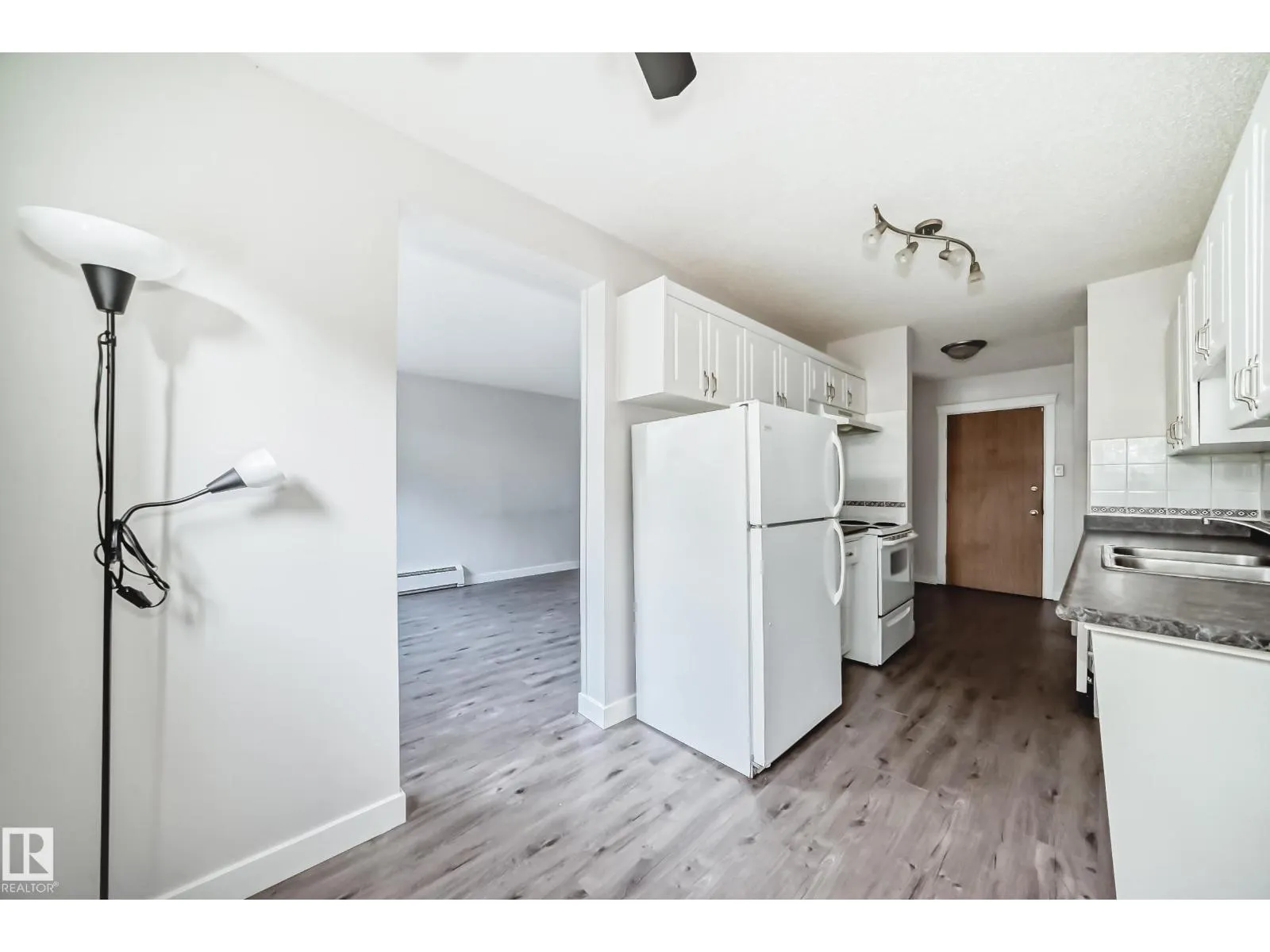 #103 6708 90 AV NW NW