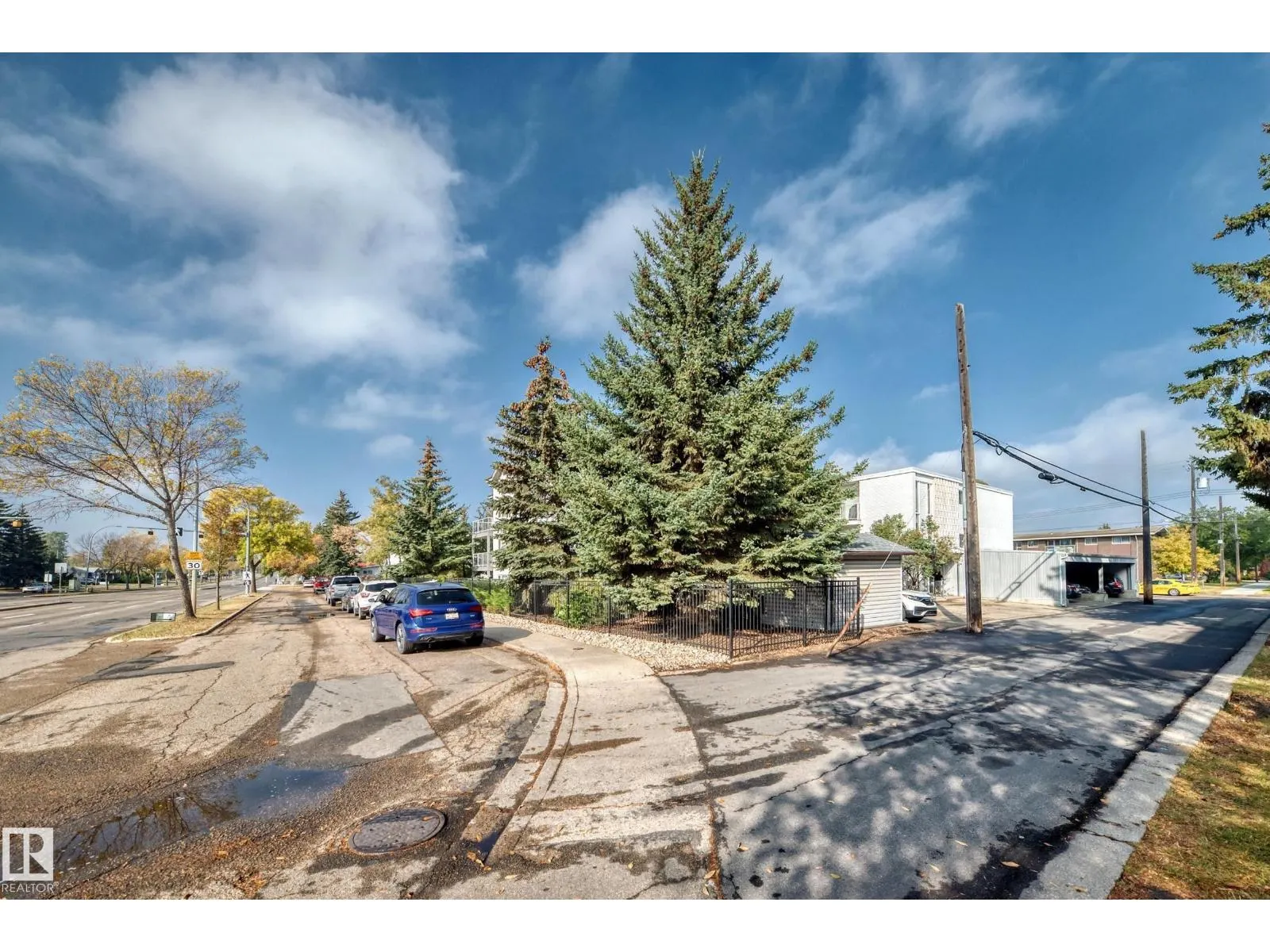 #103 6708 90 AV NW NW