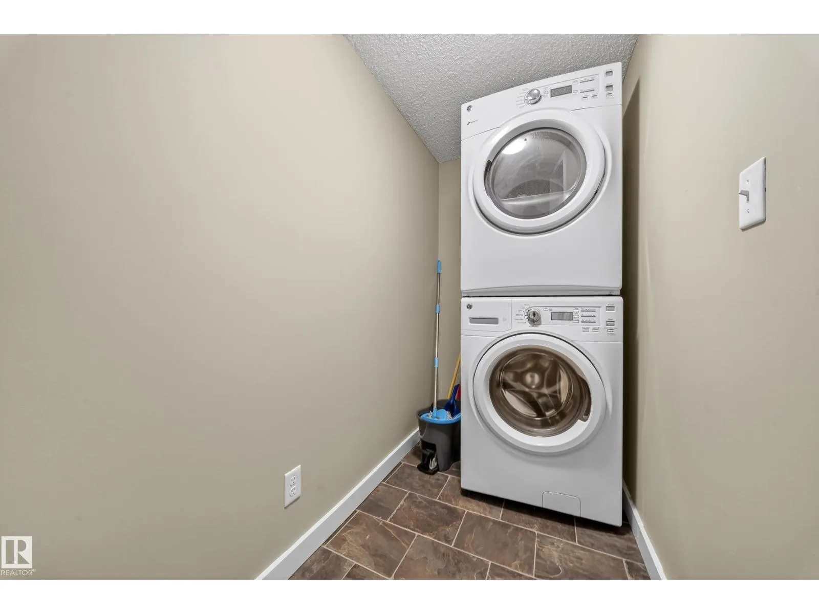 #101 5370 CHAPPELLE RD SW