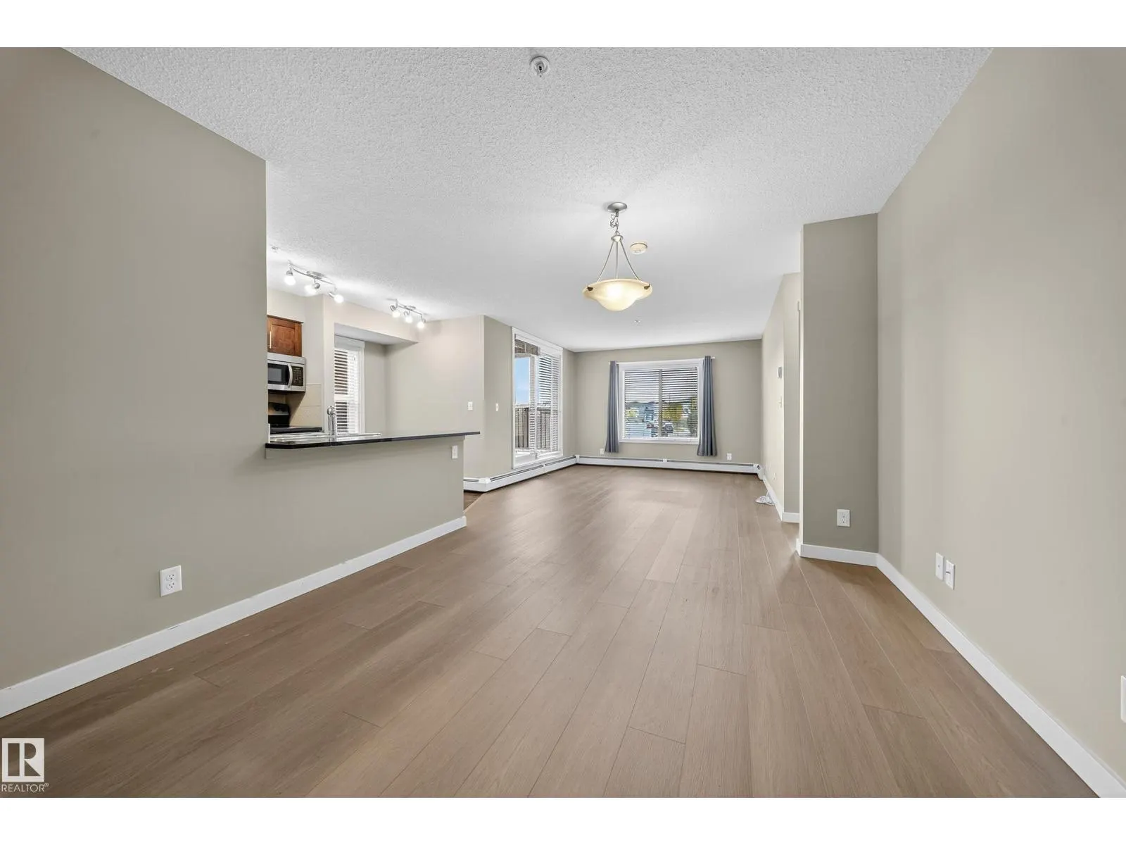#101 5370 CHAPPELLE RD SW