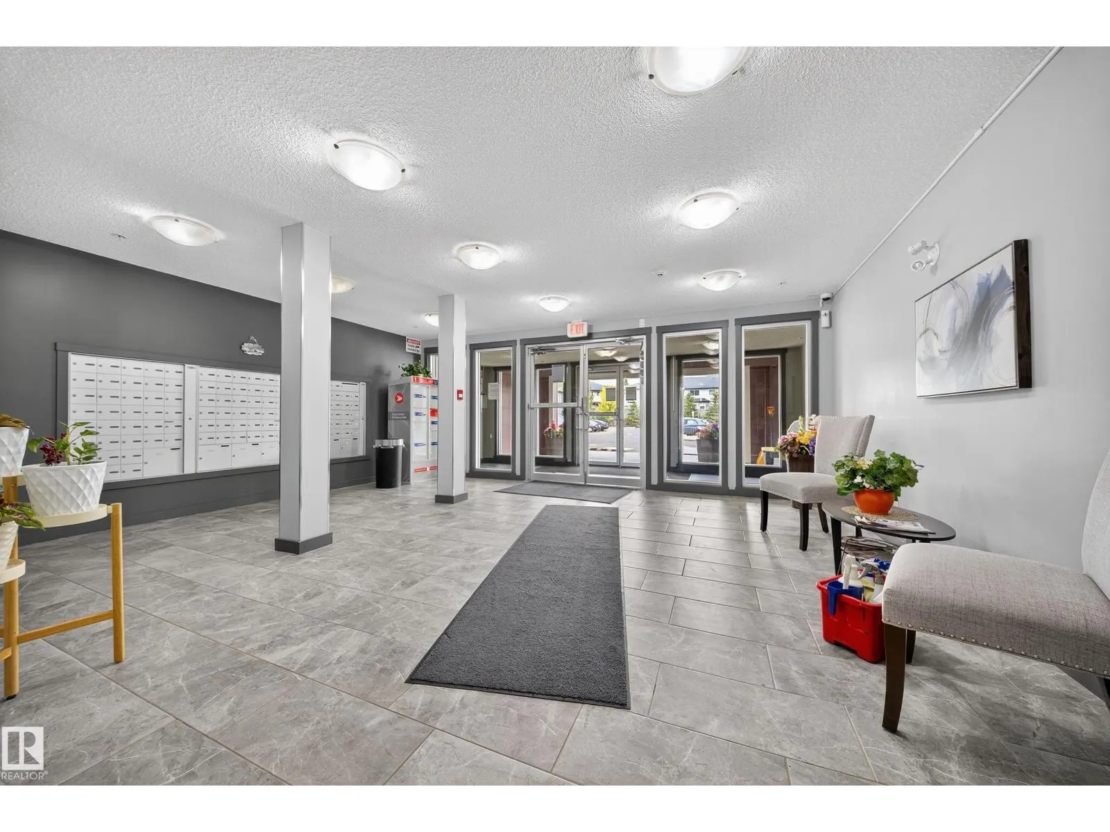 #101 5370 CHAPPELLE RD SW