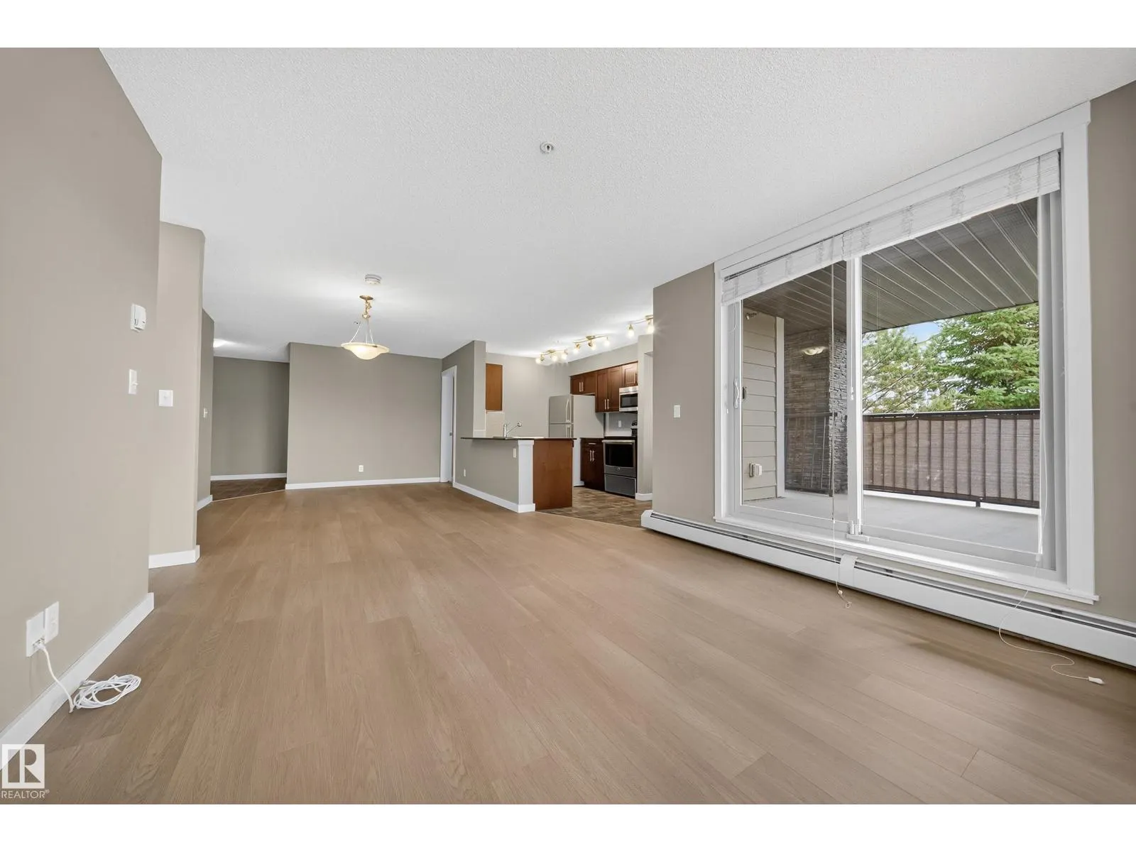 #101 5370 CHAPPELLE RD SW