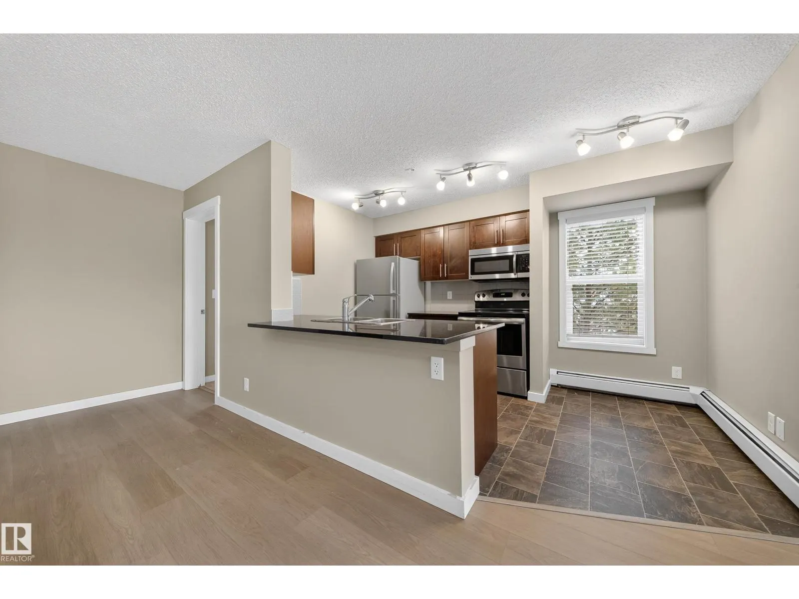 #101 5370 CHAPPELLE RD SW
