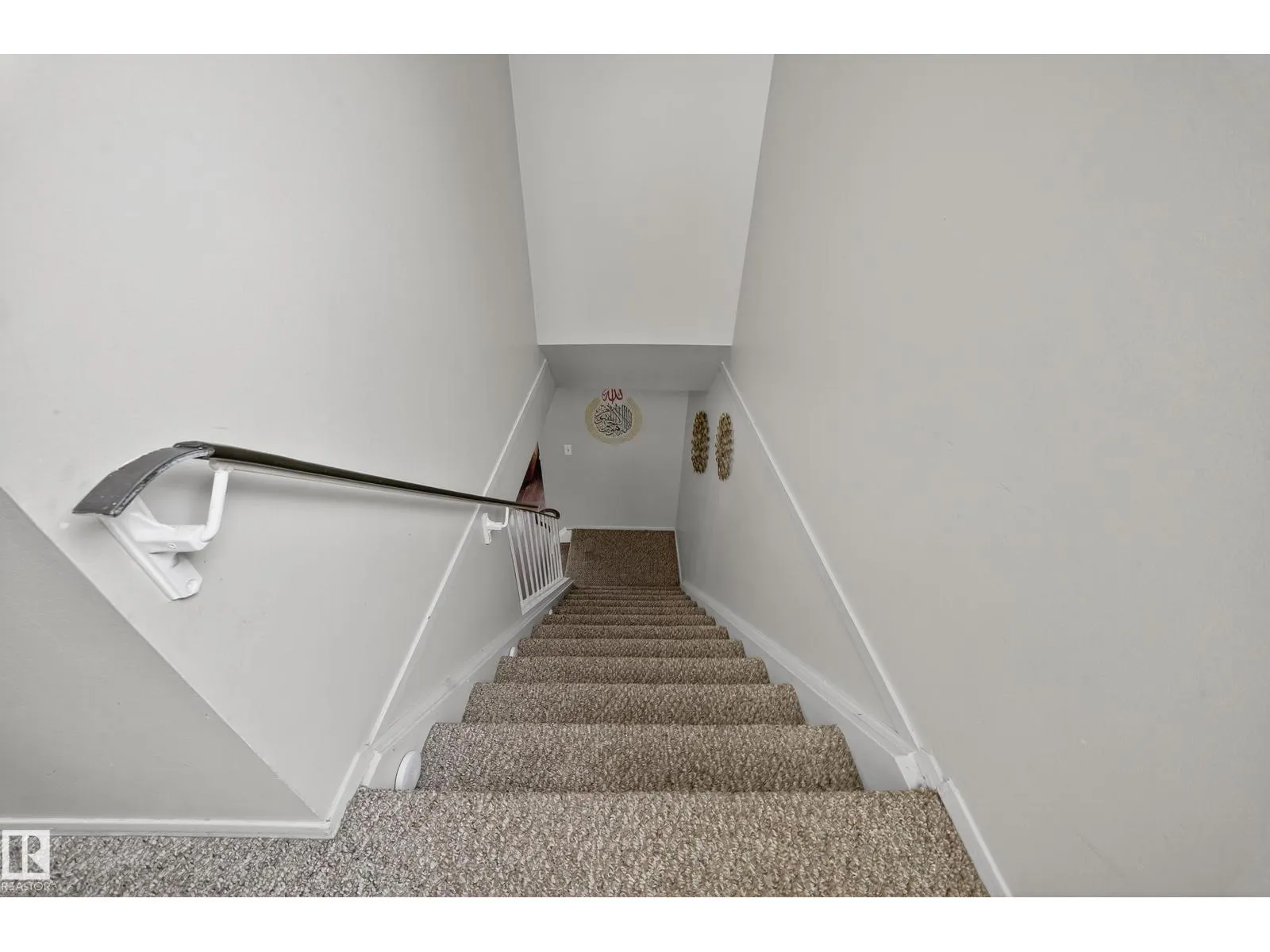 1553 LAKEWOOD RD W NW