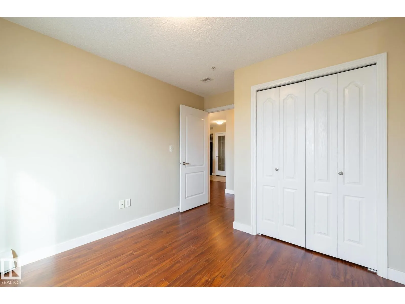 #303 12650 142 AV NW