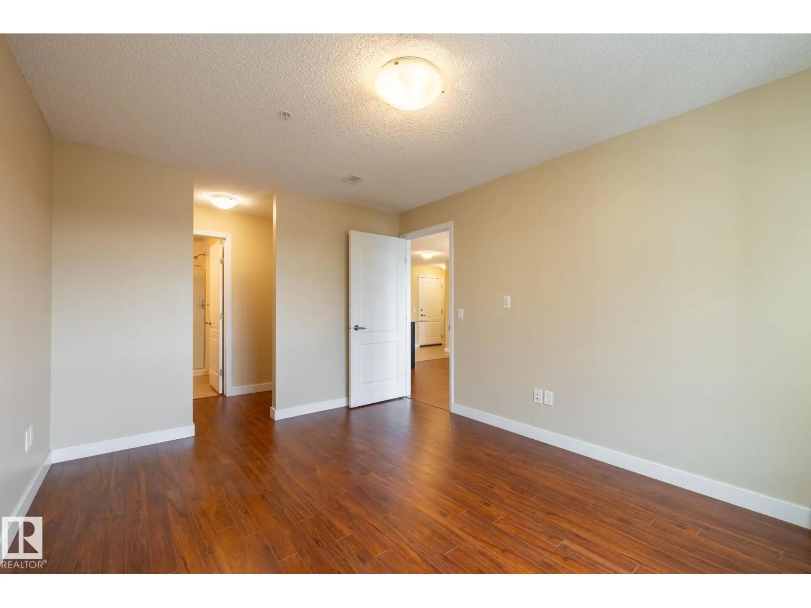 #303 12650 142 AV NW