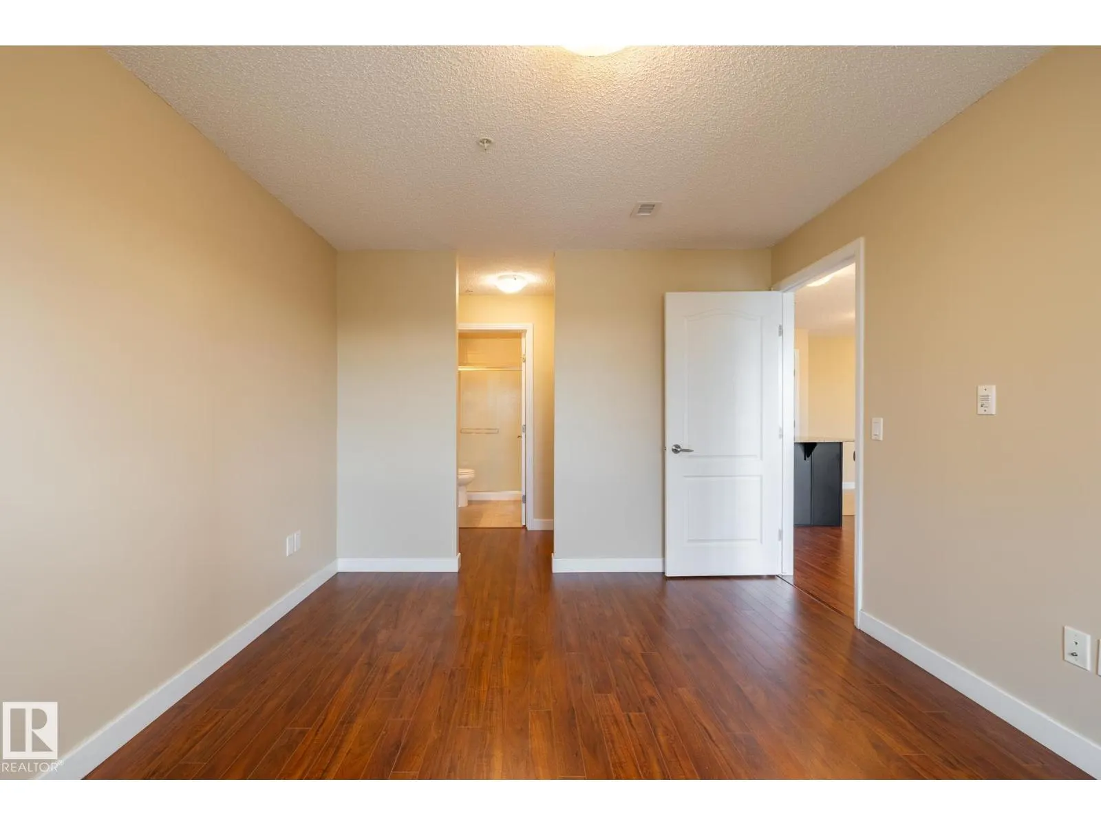 #303 12650 142 AV NW