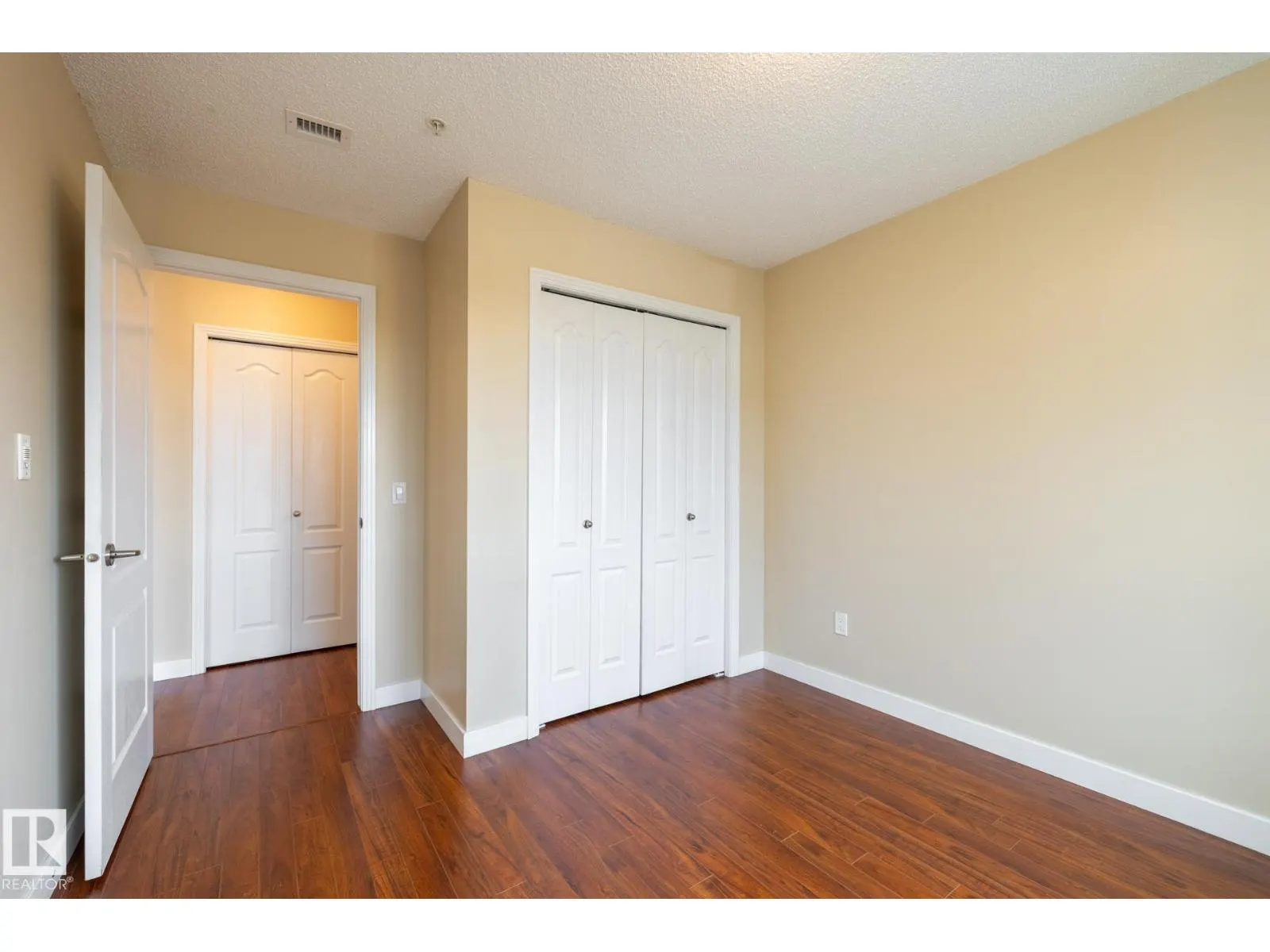 #303 12650 142 AV NW