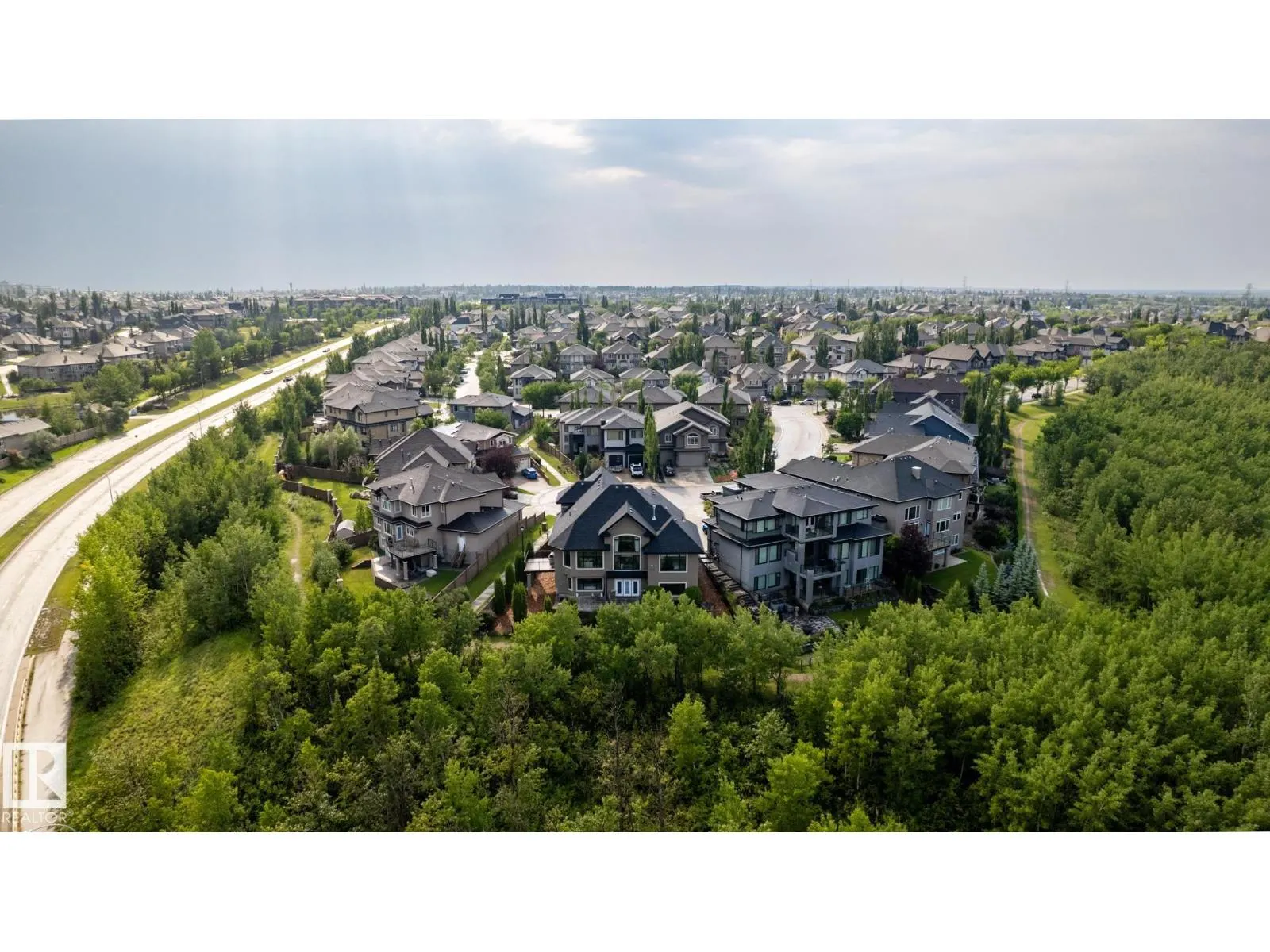 1018 HOLLANDS PT NW