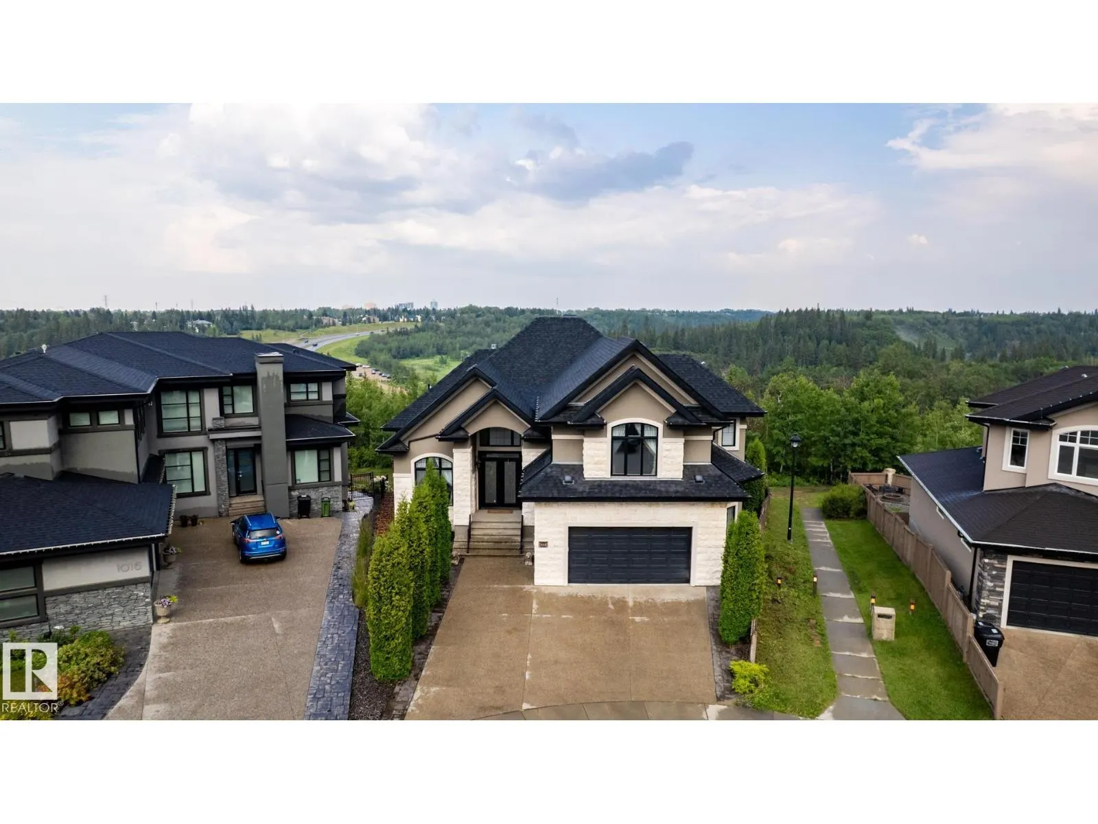 1018 HOLLANDS PT NW