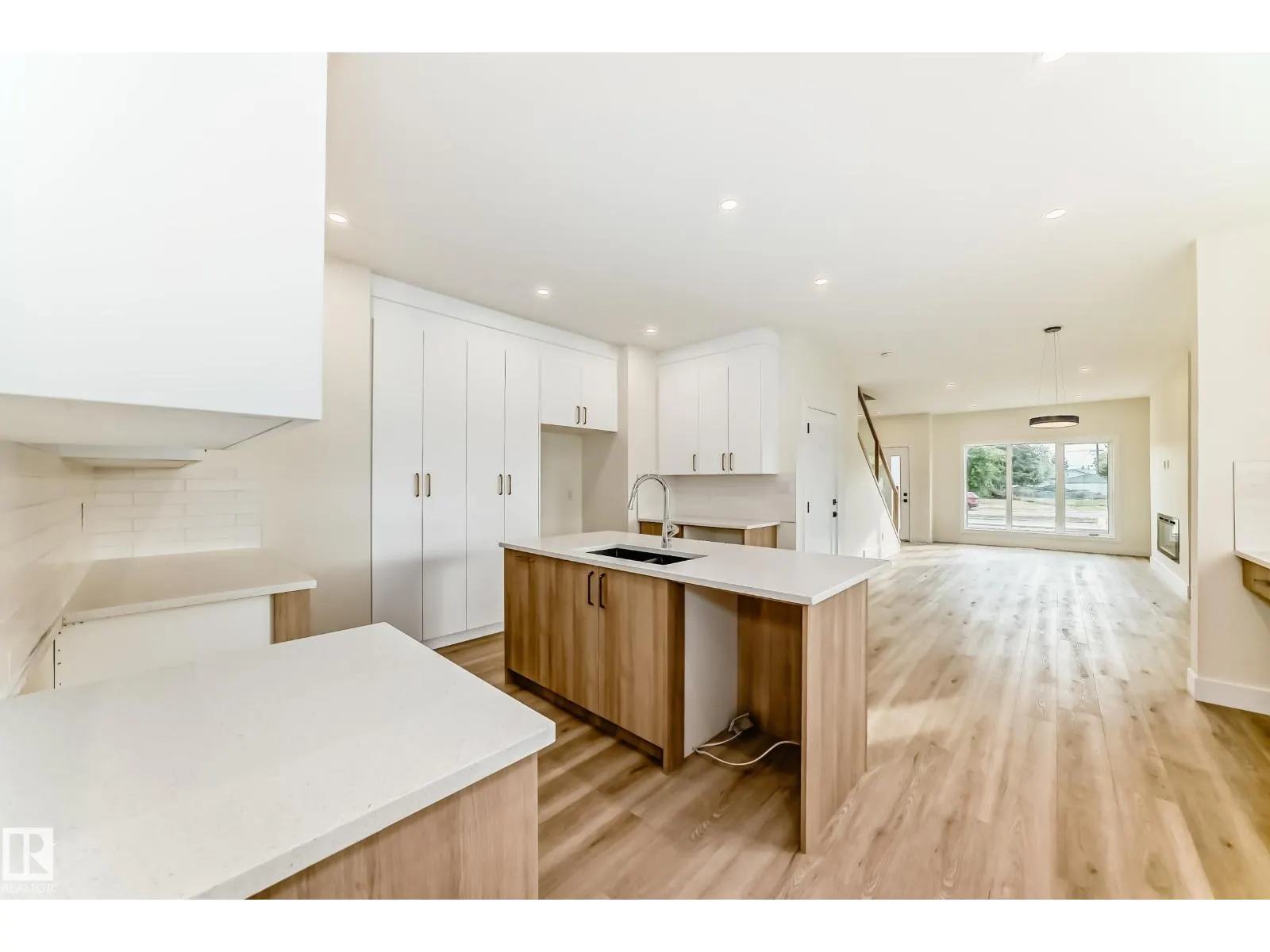 10718 149 ST NW NW