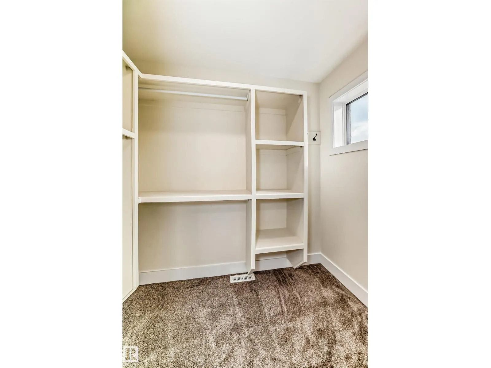 10718 149 ST NW NW