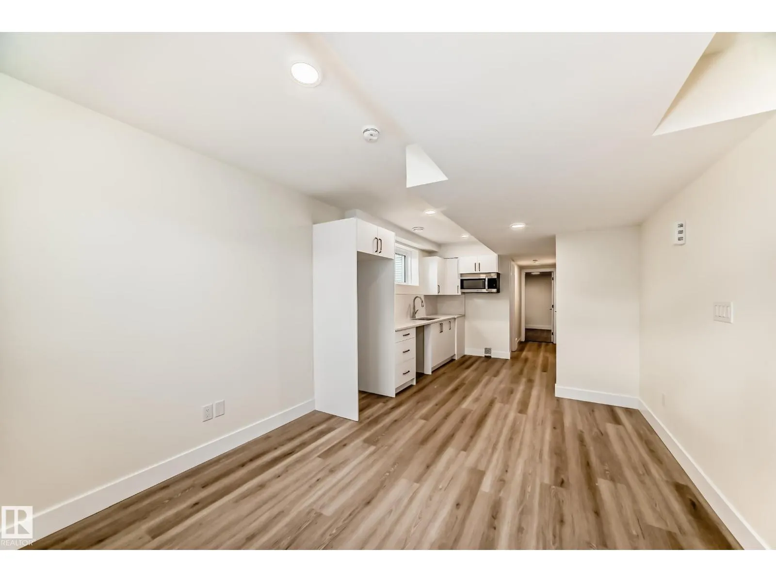 10718 149 ST NW NW
