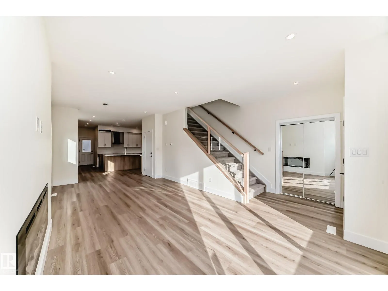 10718 149 ST NW NW