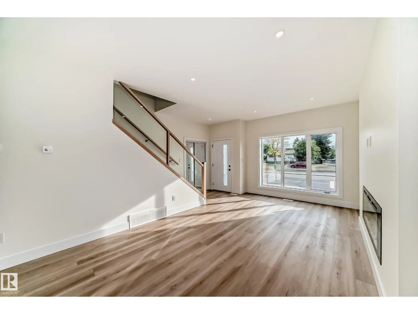 10718 149 ST NW NW