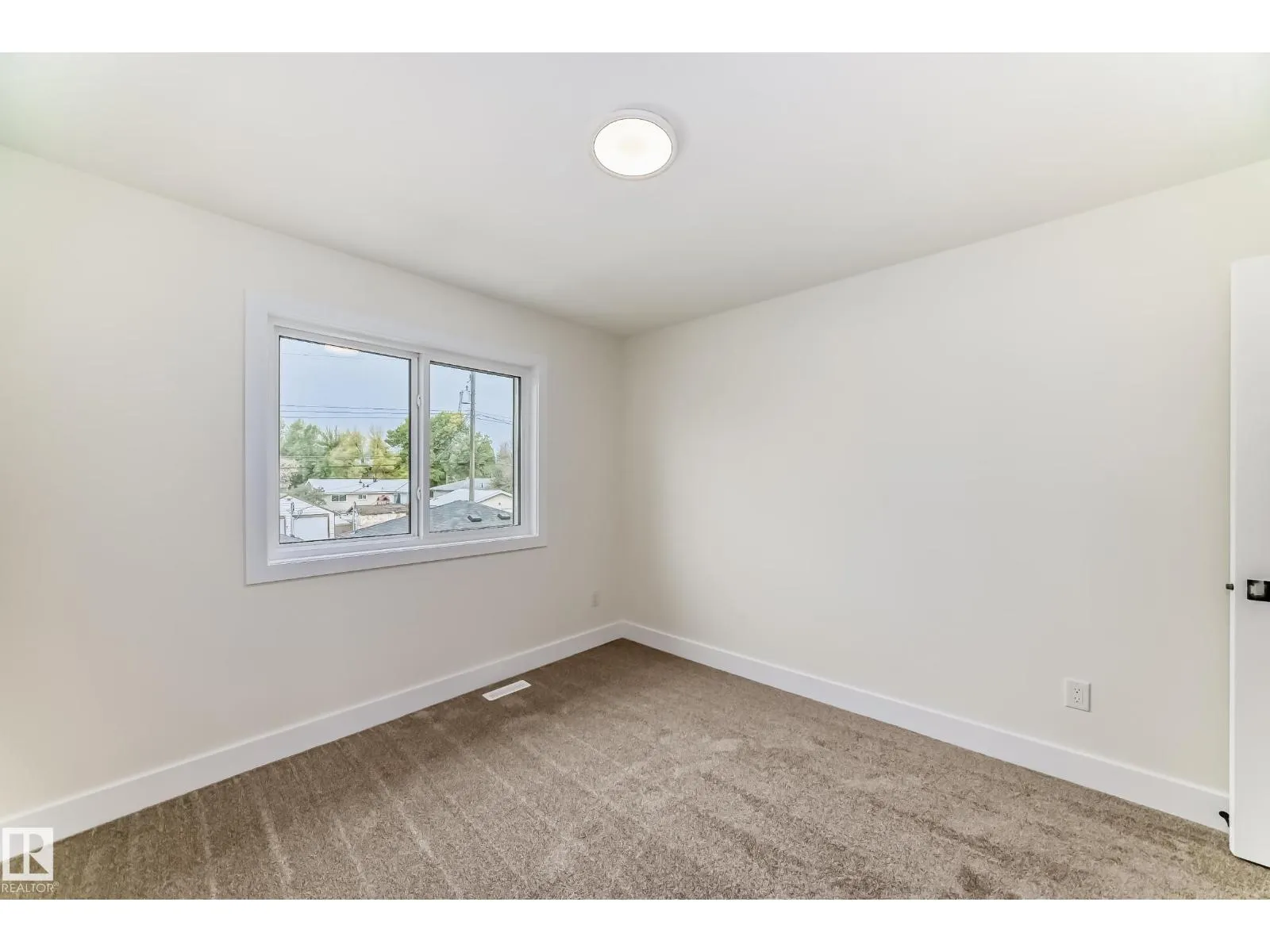 10718 149 ST NW NW