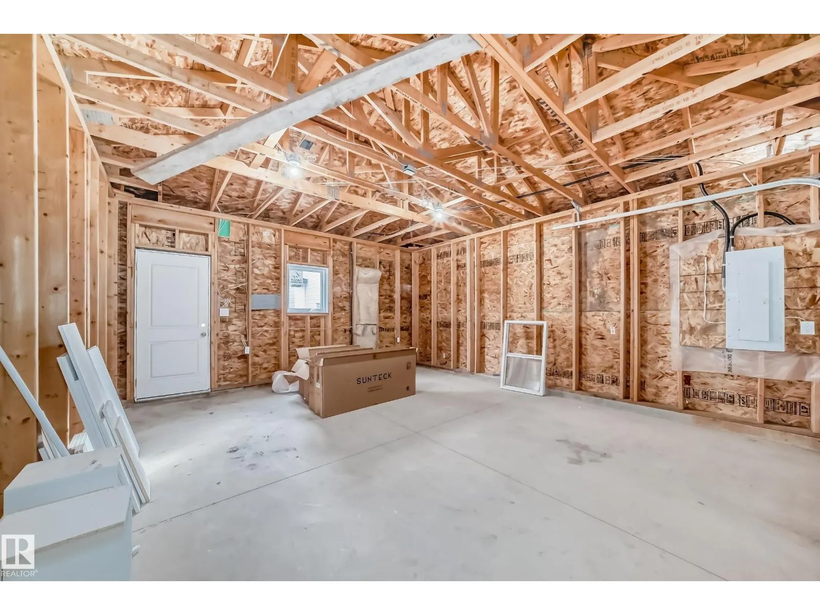 10718 149 ST NW NW