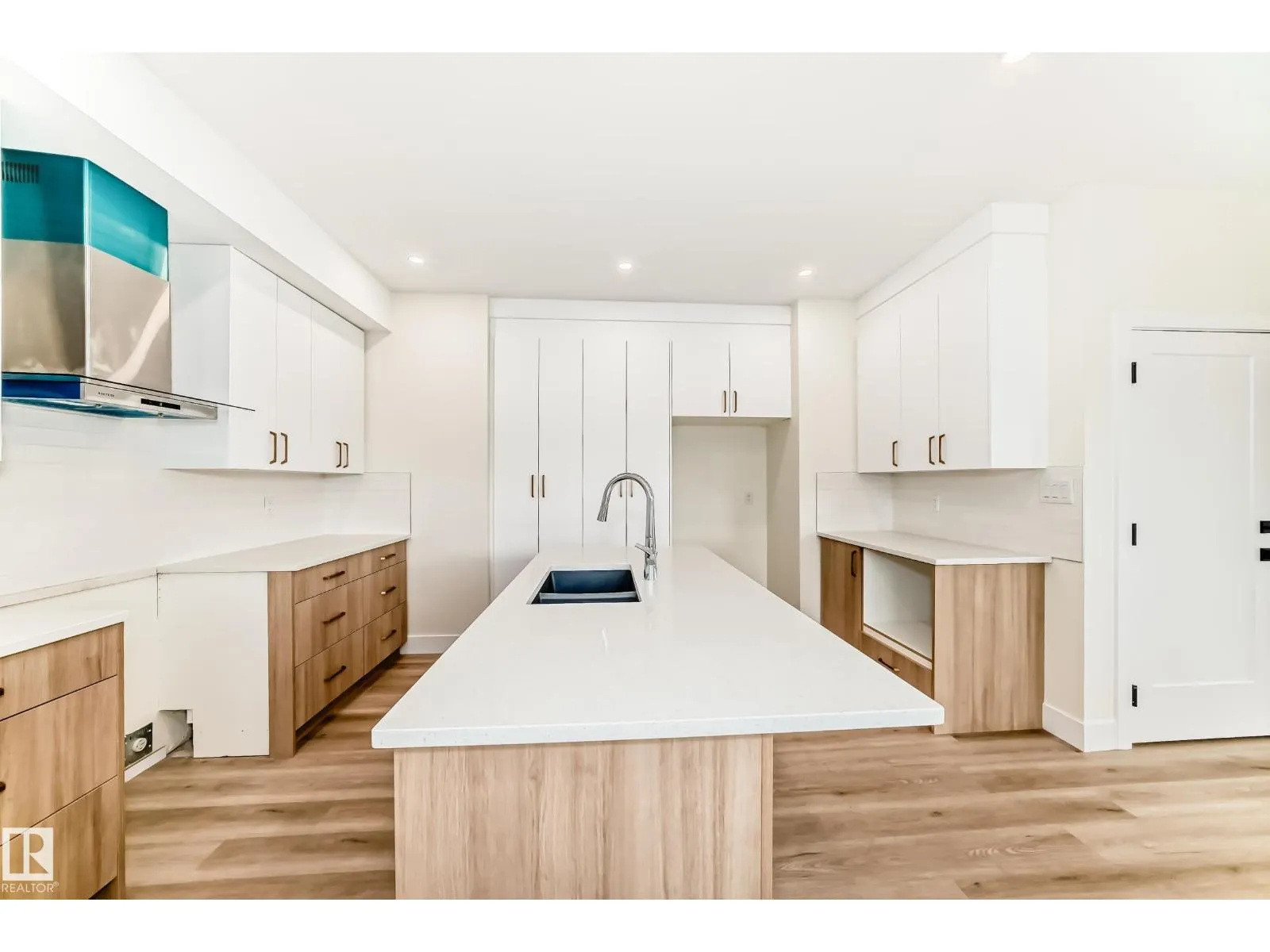10718 149 ST NW NW