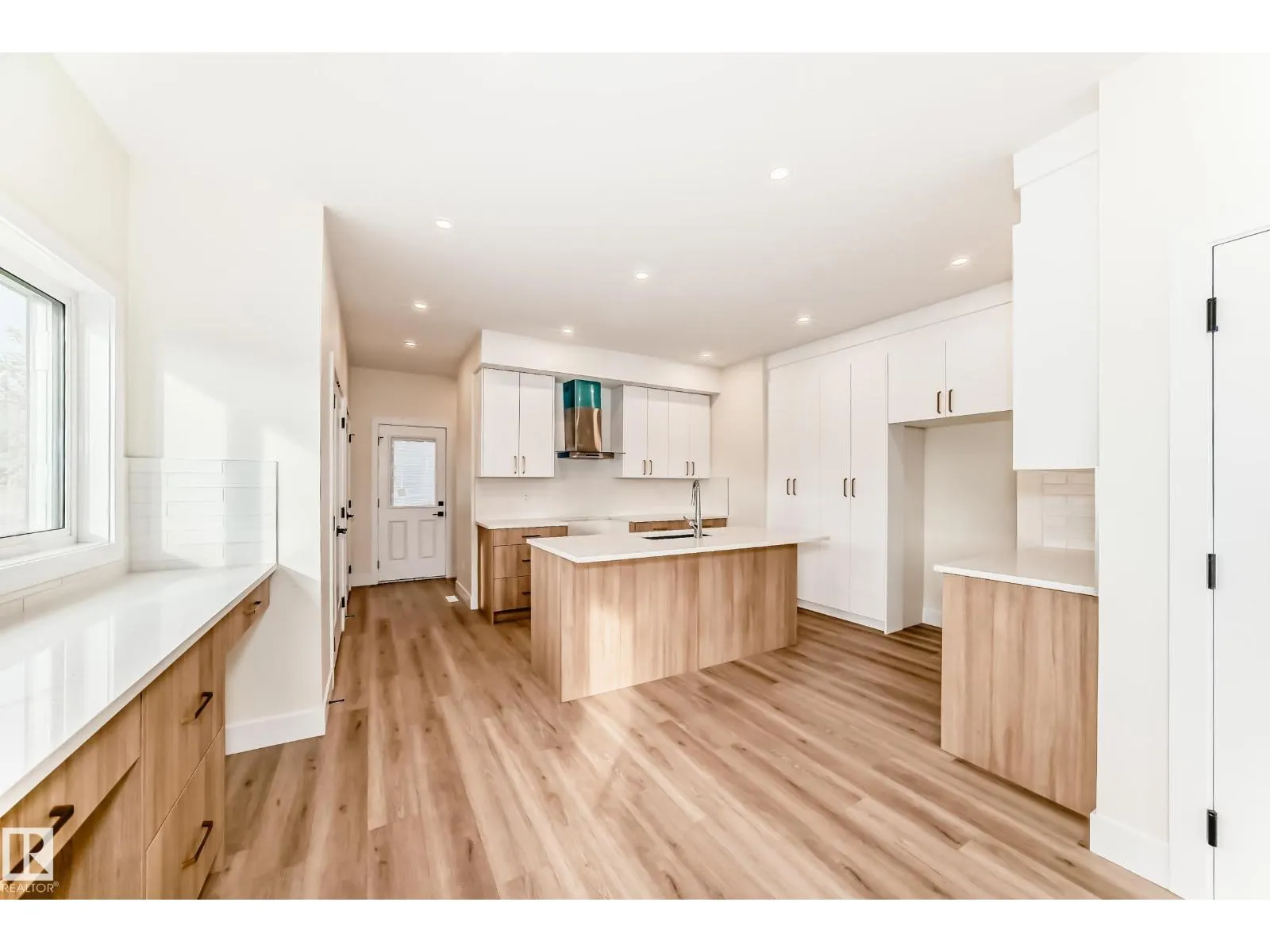 10718 149 ST NW NW